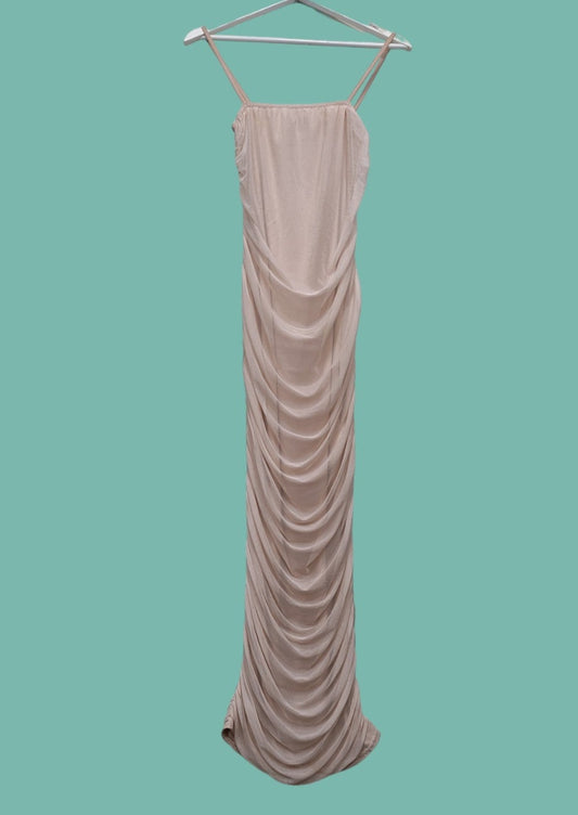 Μοντέρνο, Maxi Φόρεμα PRETTY LITTLE THING σε Nude χρώμα (Small)