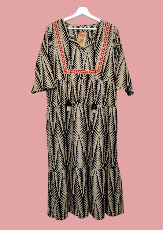 Midi, Εμπριμέ, Φόρεμα σε Μπεζ-Μαύρο Χρώμα (Medium)