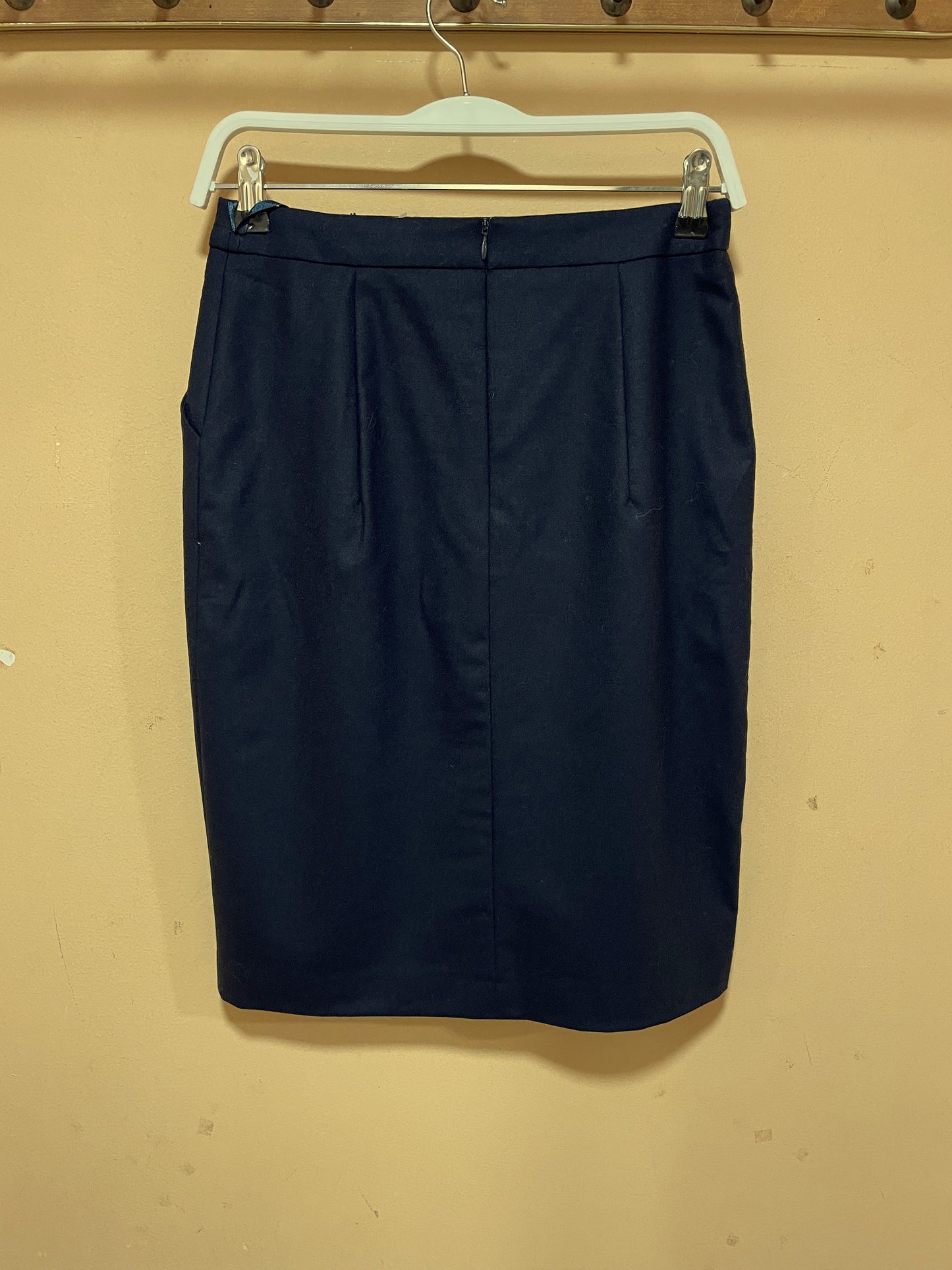 Stock, Μάλλινη Φούστα GANT σε Σκούρο Μπλε χρώμα (XS-34)