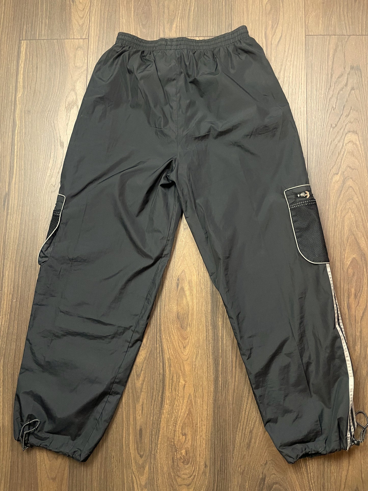 Αθλητική Φόρμα ADIDAS σε Μαύρο χρώμα (Γυναίκα: M/L - Ανδρας: Άνετο S-M)