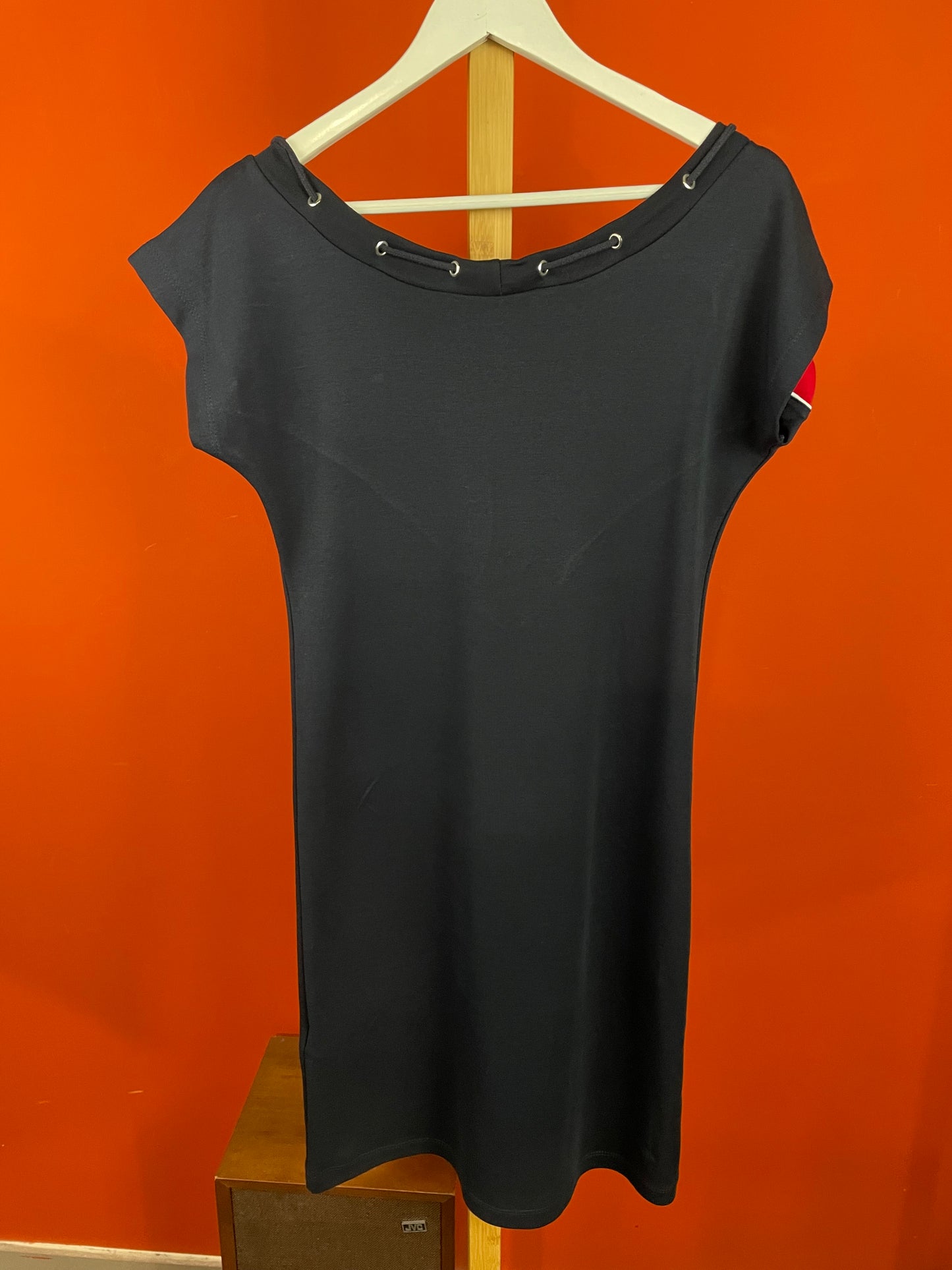 Casual Φόρεμα TOMMY HILFIGER σε Σκούρο Μπλε / Κόκκινο χρώμα (Άνετο M)