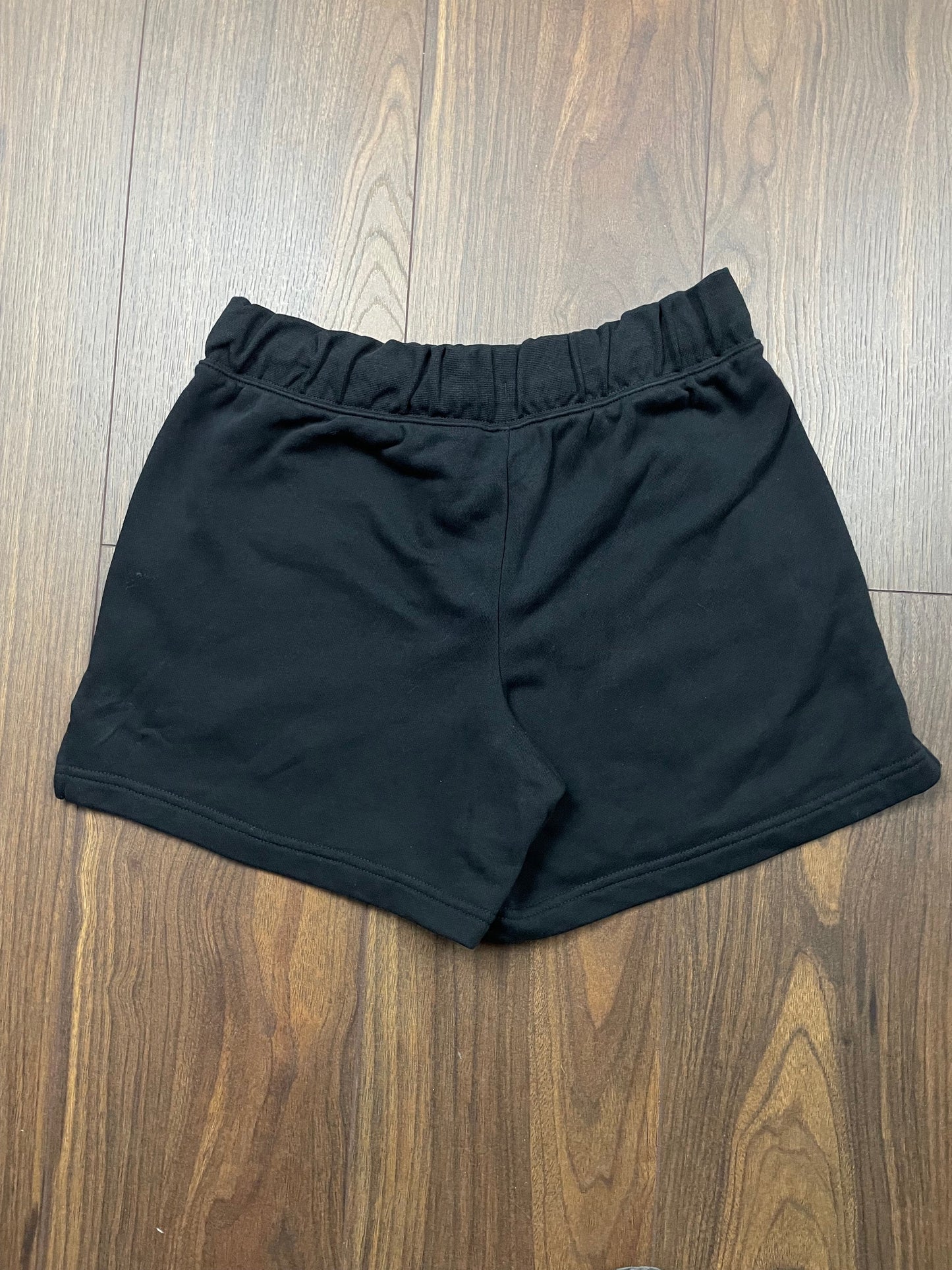 Γυναικείο Αθλητικό Σορτς NIKE σε Μαύρο Χρώμα (Medium)