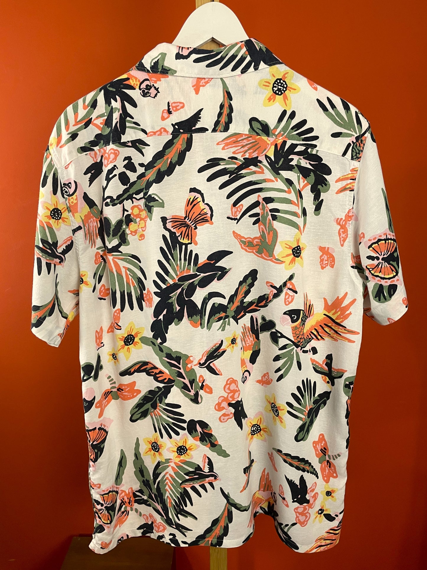 Hawaiian Style Κοντομάνικο Πουκάμισο LEVI'S σε Λευκό χρώμα (ΑΝΔΡΑΣ: Άνετο M - ΓΥΝΑΙΚΑ: Ανετο L)