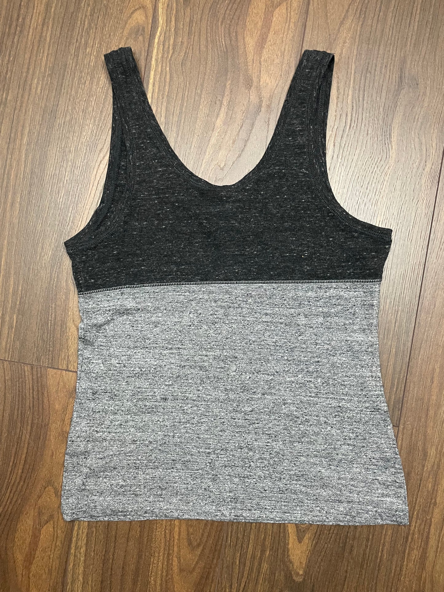 Αθλητική, Αμάνικη Γυναικεία Μπλούζα NIKE σε Γκρι χρώμα (Small)