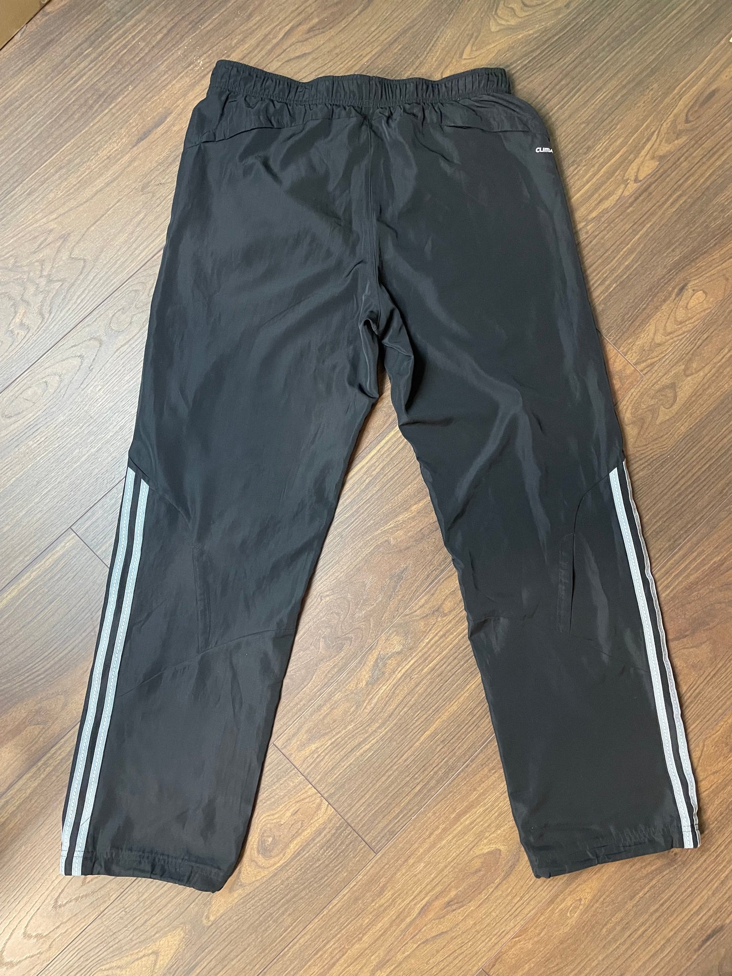 Aνδρική, Γυαλιστερή Αθλητική Φόρμα ADIDAS σε Μαύρο Χρώμα (Medium)