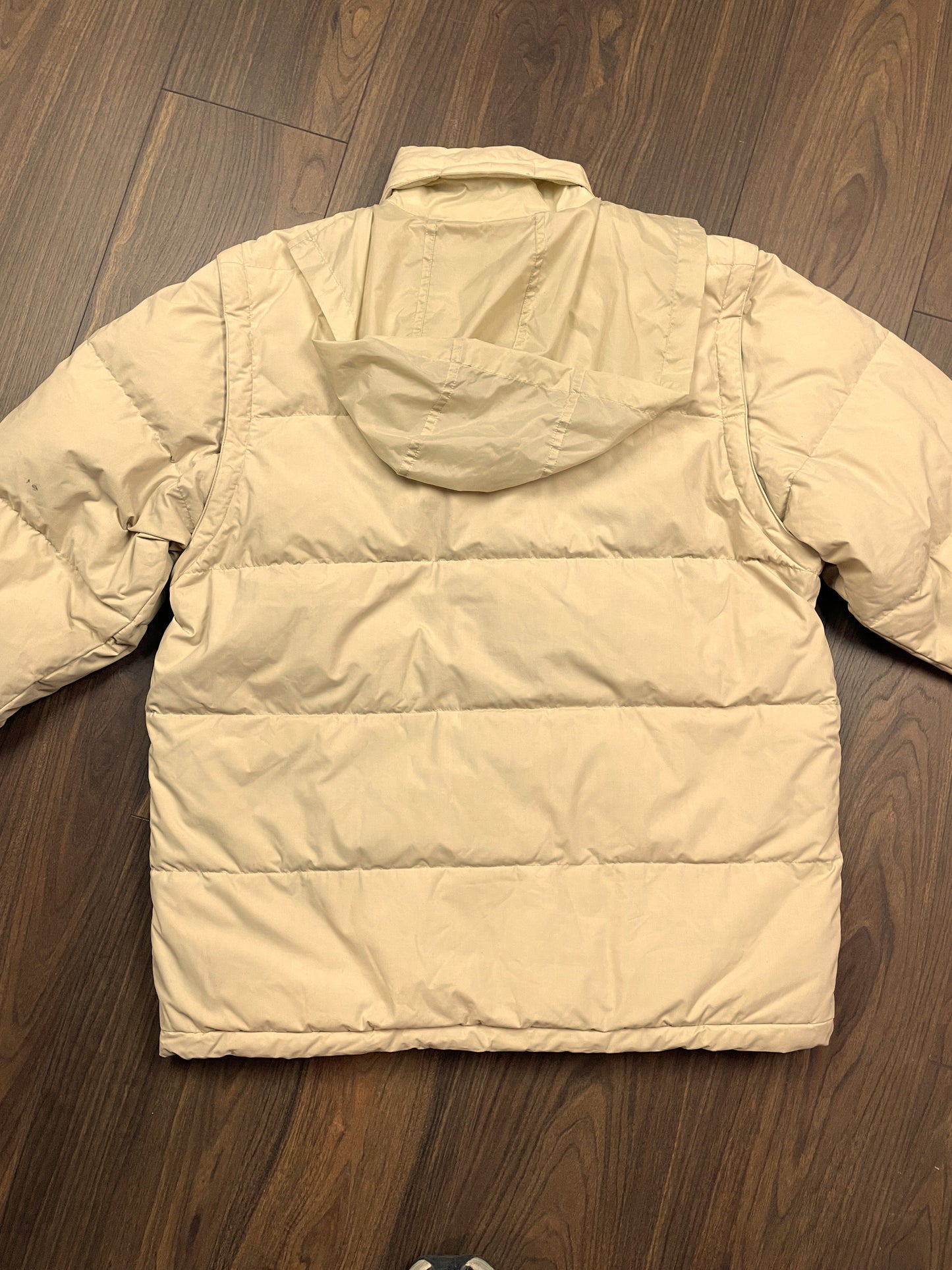 Ανδρικό Μπουφάν με αποσπώμενα Μανίκια SERGIO TACCHINI και Επένδυση από Πούπουλο σε Εκρού χρώμα (Άνετο L)