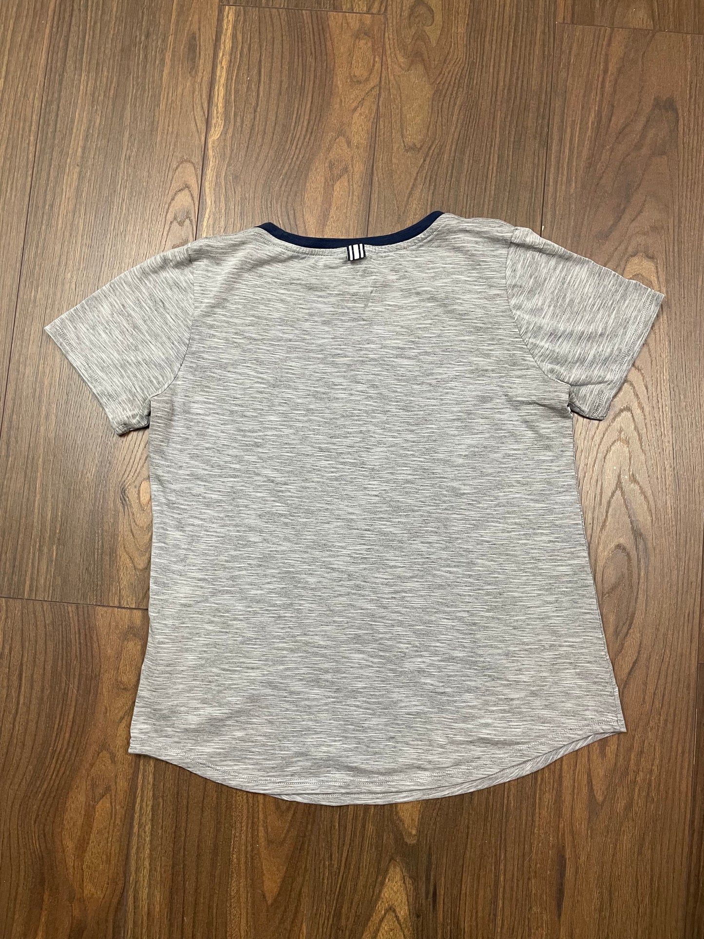 Αθλητική Γυναικεία Μπλούζα - T-Shirt NIKE TEE Dri Fit σε Γκρι χρώμα (Medium)