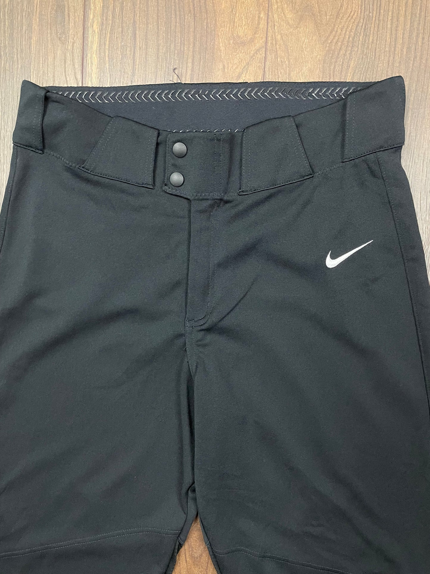 Γυναικεία Αθλητική Φόρμα NIKE TEAM ENGINEERED Softball σε Μαύρο χρώμα (Άνετο M - καλύπτει μέχρι και L)