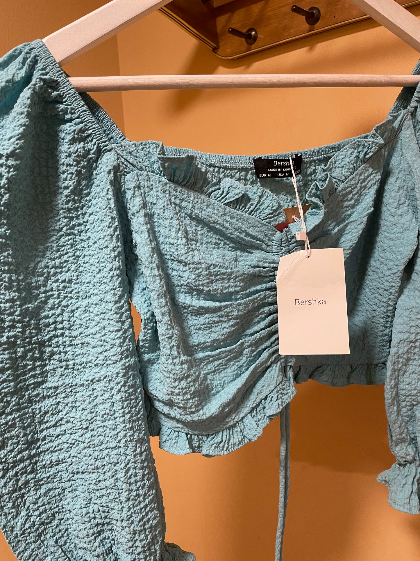Stock, Crop Top BERSHKA σε Βεραμάν χρώμα (XS/S)