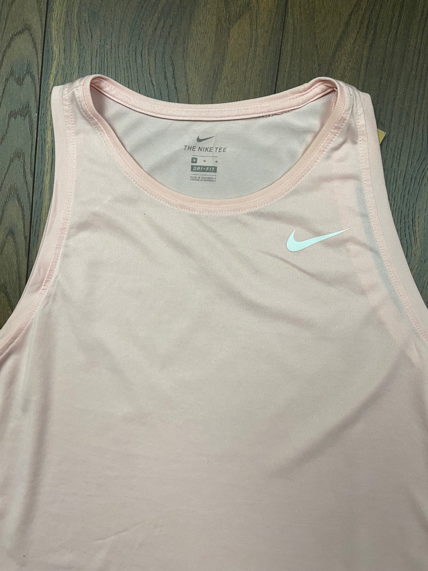 Αθλητική, Αμάνικη Γυναικεία Μπλούζα NIKE σε Παλ Ροζ χρώμα (Medium)