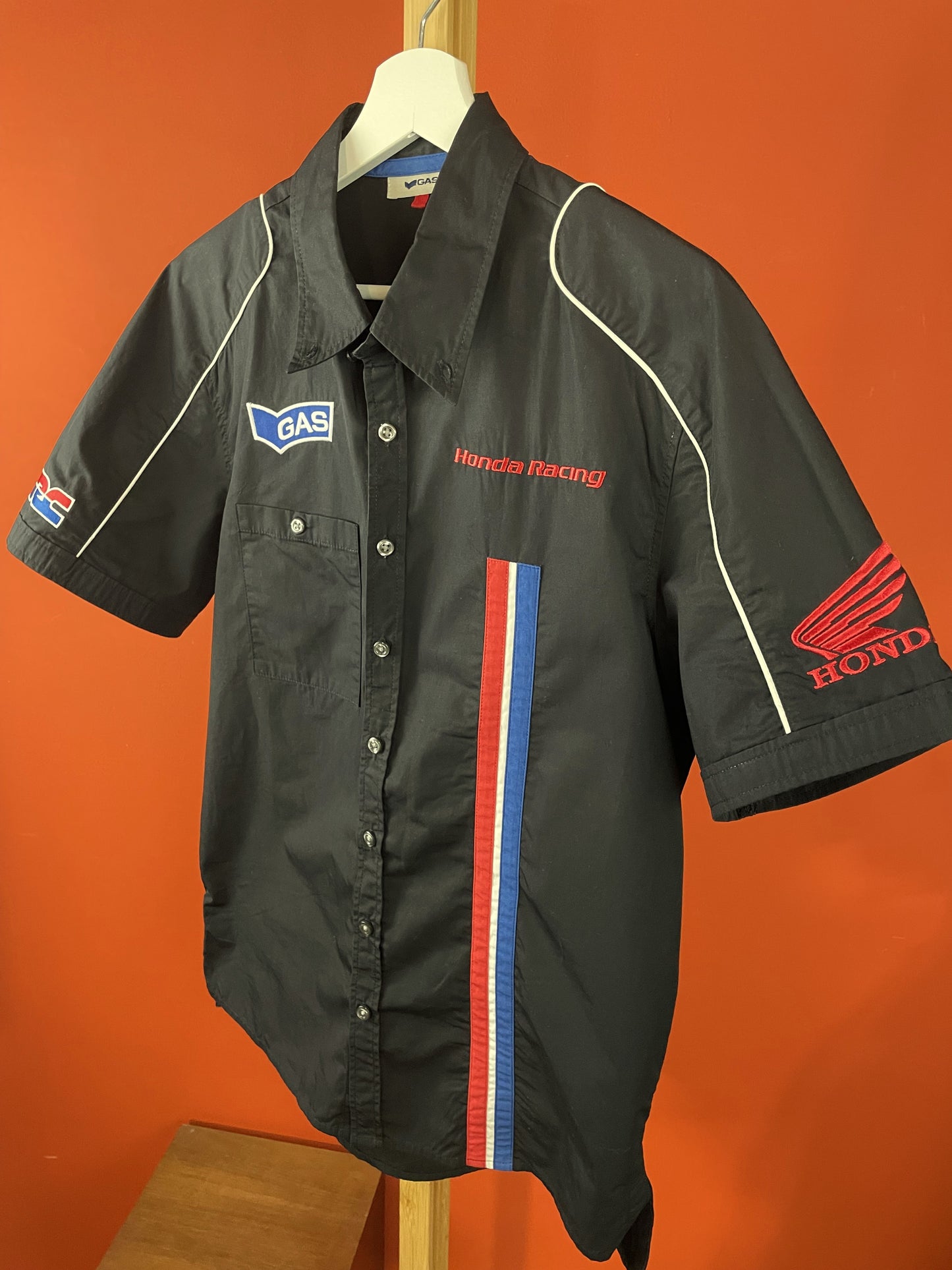 Σπορ Πουκάμισο GAS HONDA RACING σε Μαύρο χρώμα (ΑΝΔΡΙΚΟ: S, ΓΥΝΑΙΚΕΙΟ: M)