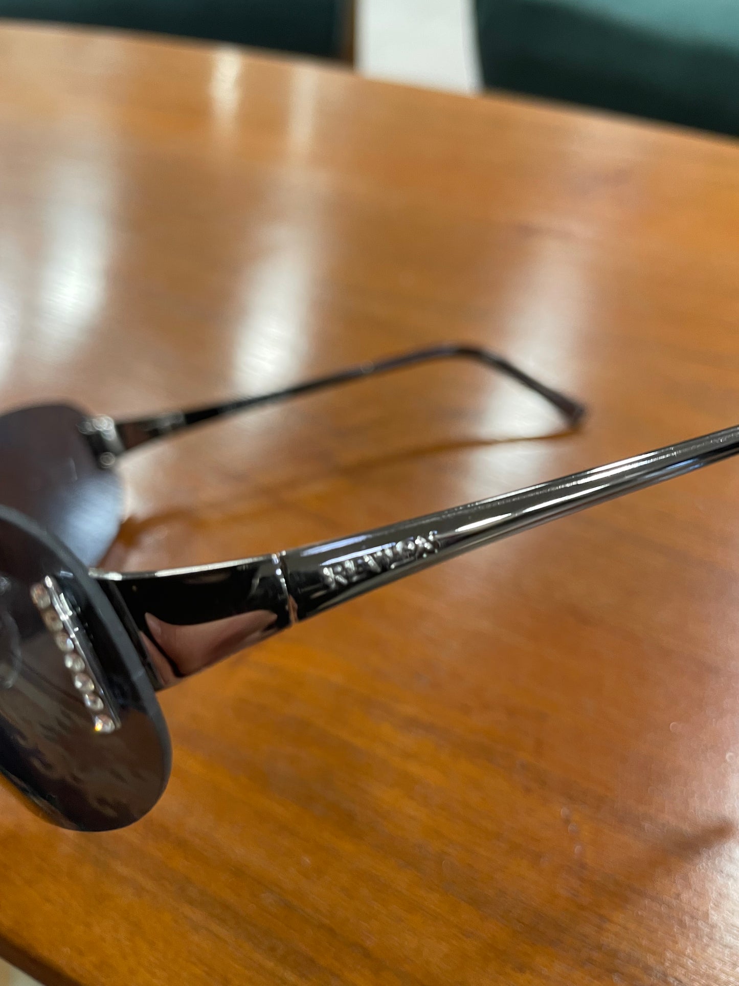 Stock Γυαλιά Ηλίου REVLON Eyewear με Στρας στο πλάι