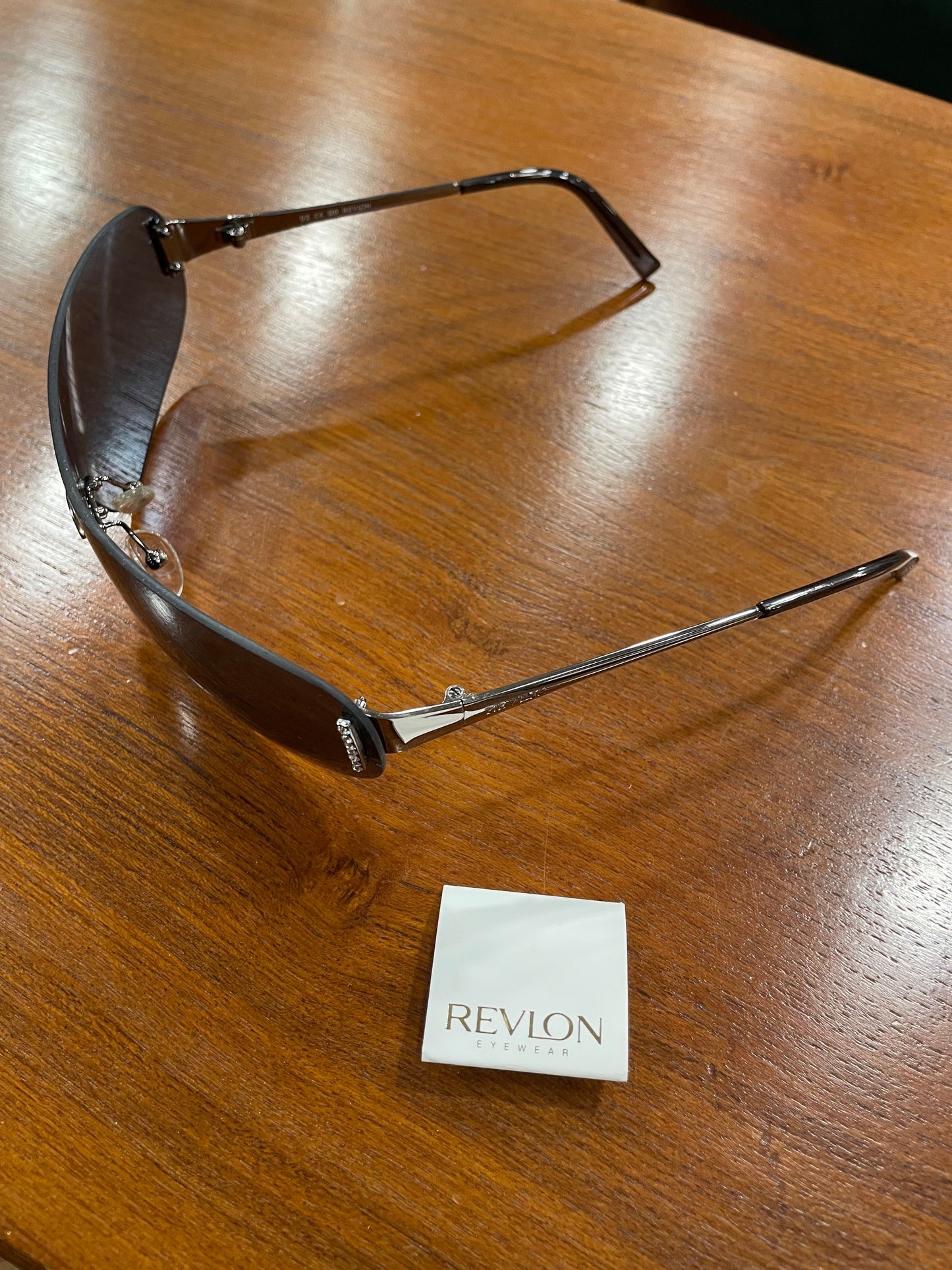 Stock Γυαλιά Ηλίου REVLON Eyewear με Στρας στο πλάι