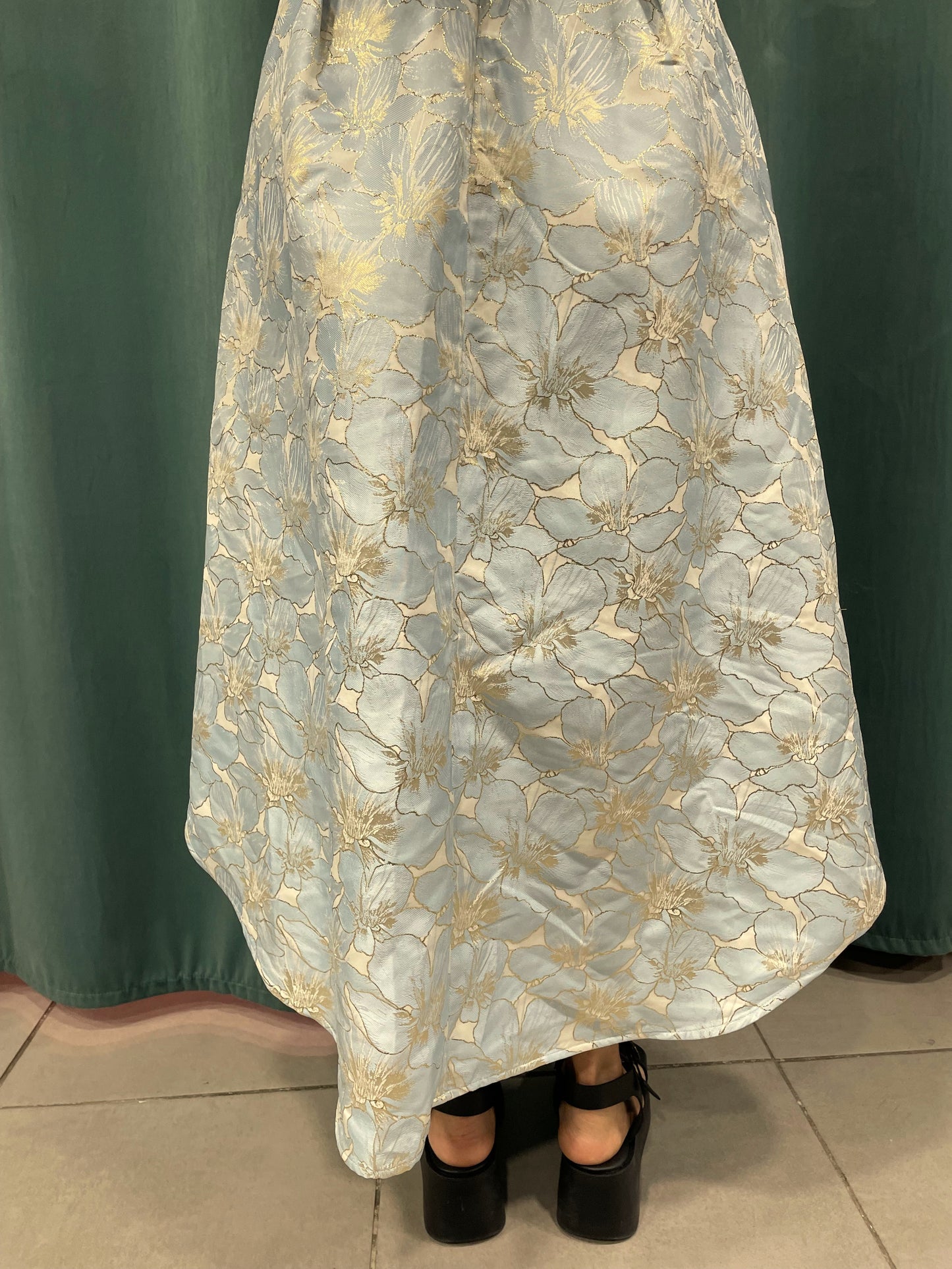 Αμπιγιέ Φόρεμα CHI CHI London σε Σιέλ χρώμα με Lurex Ίνες (Large)