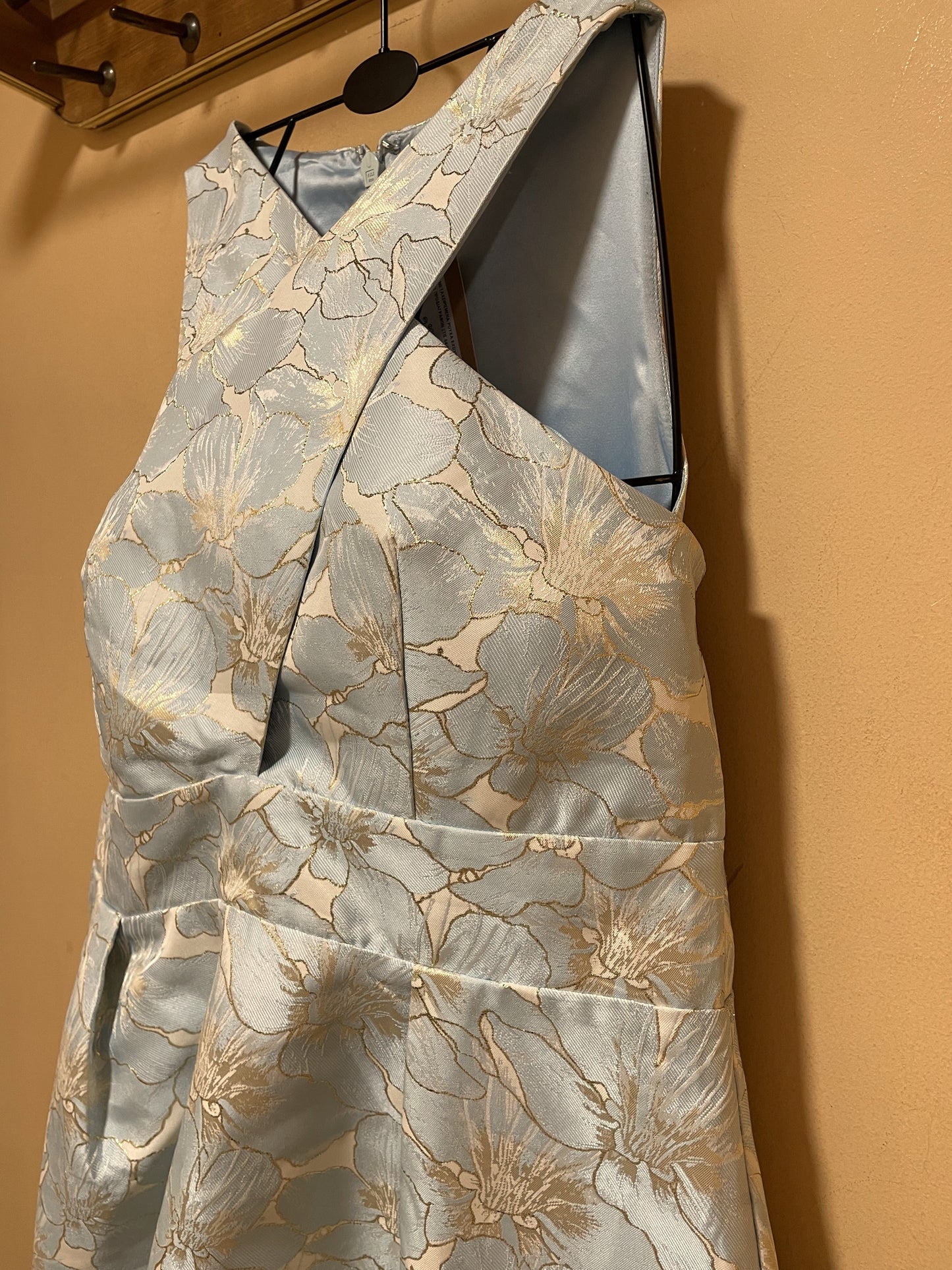 Αμπιγιέ Φόρεμα CHI CHI London σε Σιέλ χρώμα με Lurex Ίνες (Large)