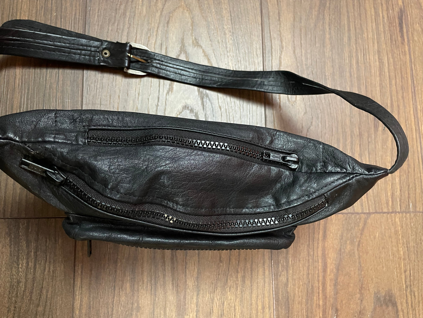 Δερμάτινο Τσαντάκι Μέσης CAMEL Travel Bags σε Μαύρο χρώμα
