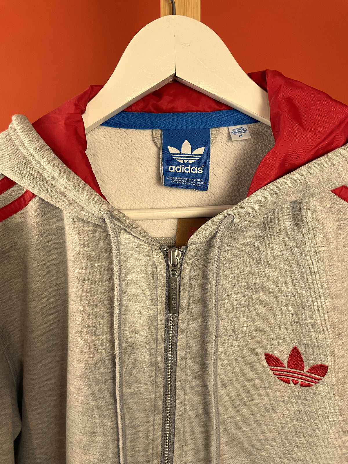 Γυναικεία Αθλητική Ζακέτα με Κουκούλα ADIDAS σε Γκρι χρώμα (Medium)