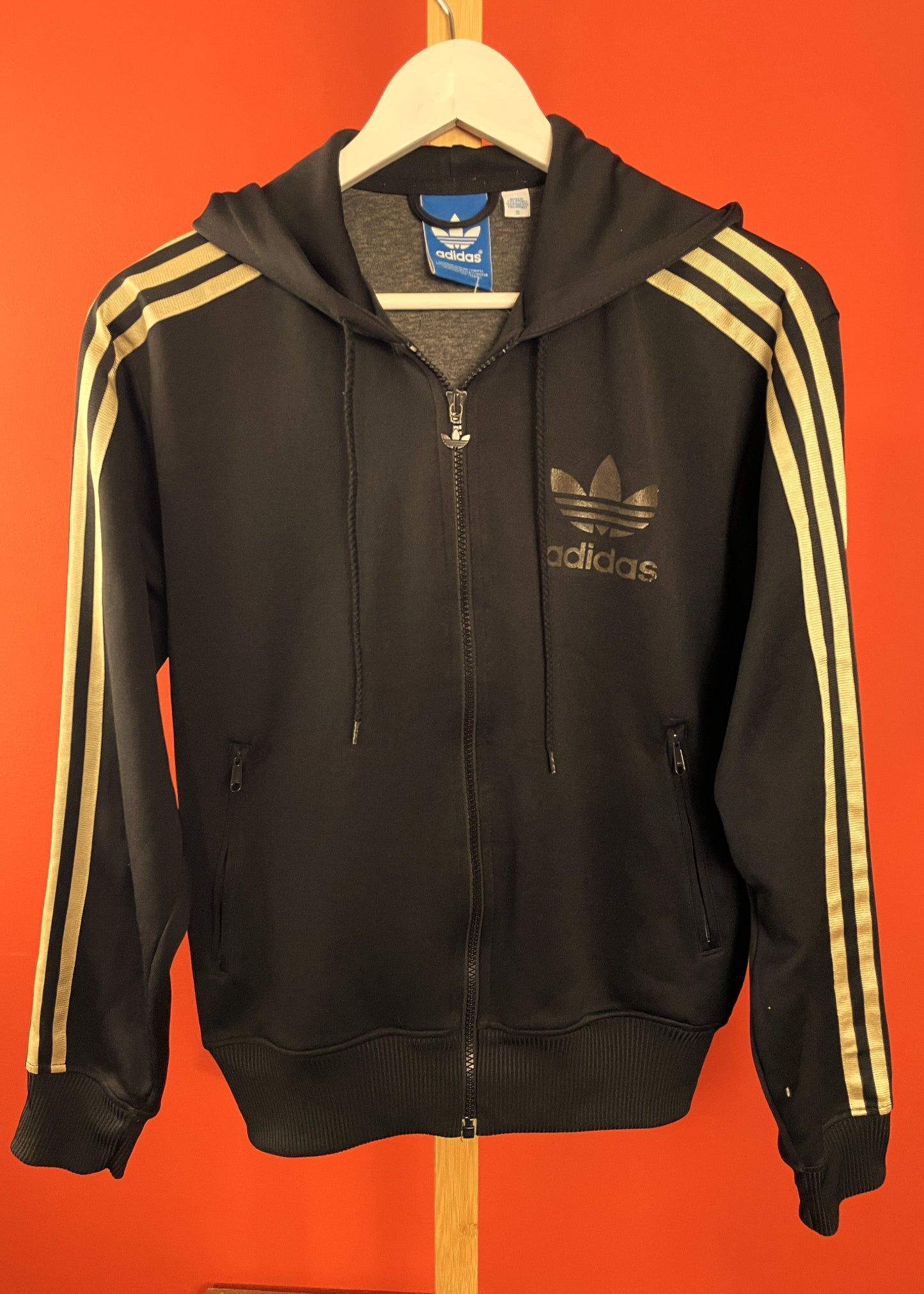 Γυναικεία Αθλητική Ζακέτα με Κουκούλα ADIDAS σε Μαύρο χρώμα (Small)