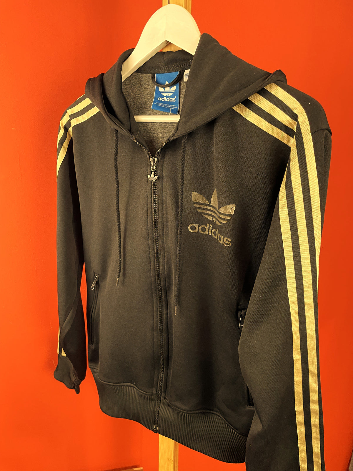 Γυναικεία Αθλητική Ζακέτα με Κουκούλα ADIDAS σε Μαύρο χρώμα (Small)