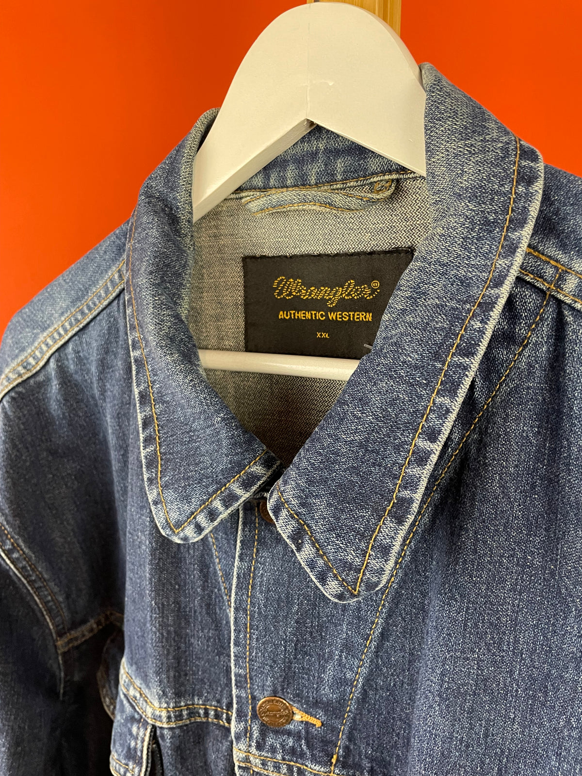 Ανδρικό Τζιν Τζάκετ WRANGLER σε Σκούρο σε Κλασικό Denim (Άνετο XL/2XL)