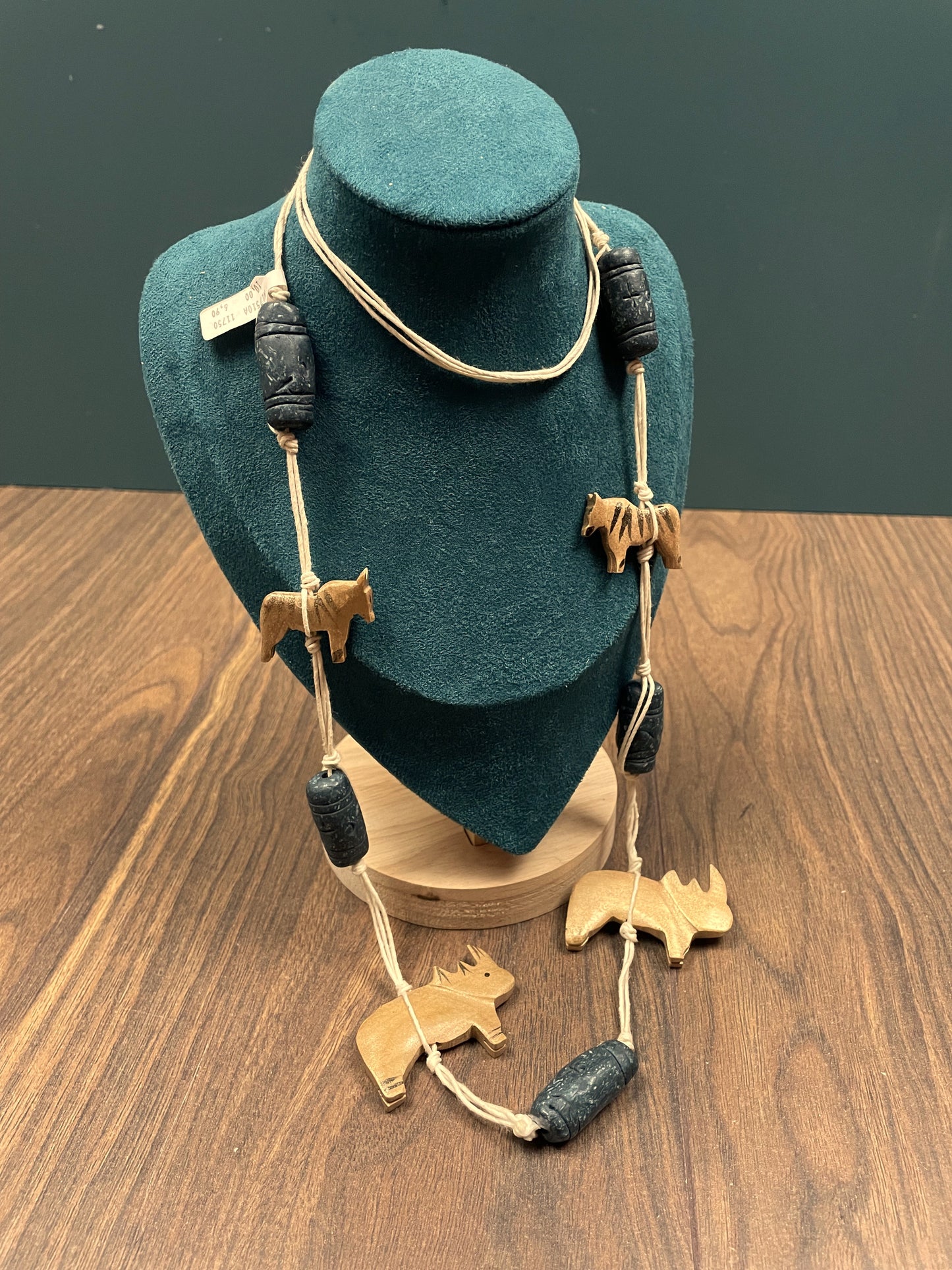 Stock Κολιέ από Σχοινάκι και Ξύλινα Διακοσμητικά