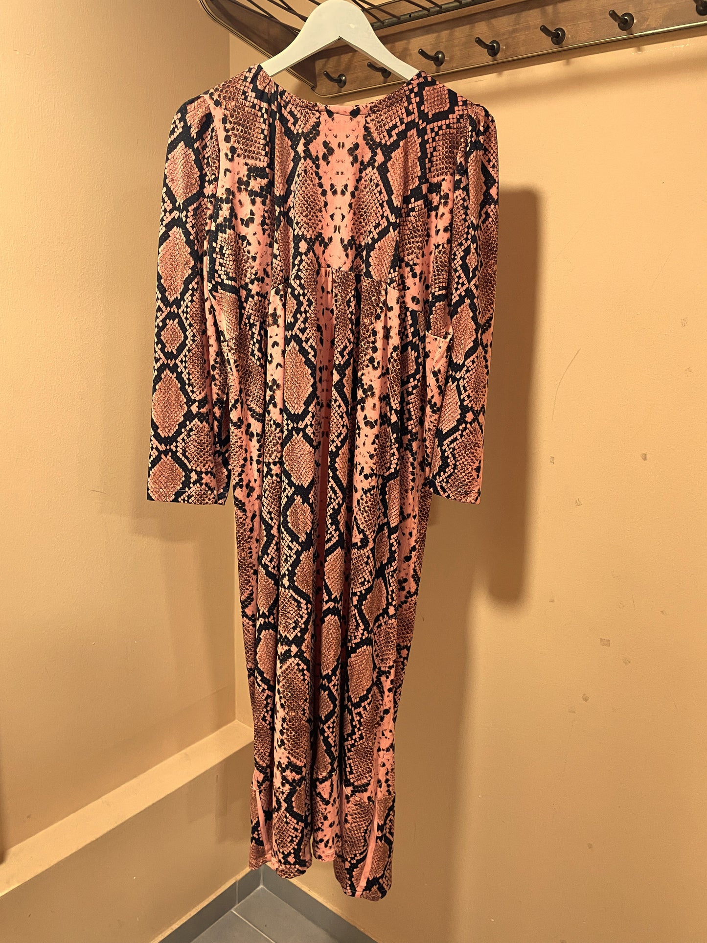 Maxi, Animal Print Φόρεμα σε Ροδακινί χρώμα (Large)