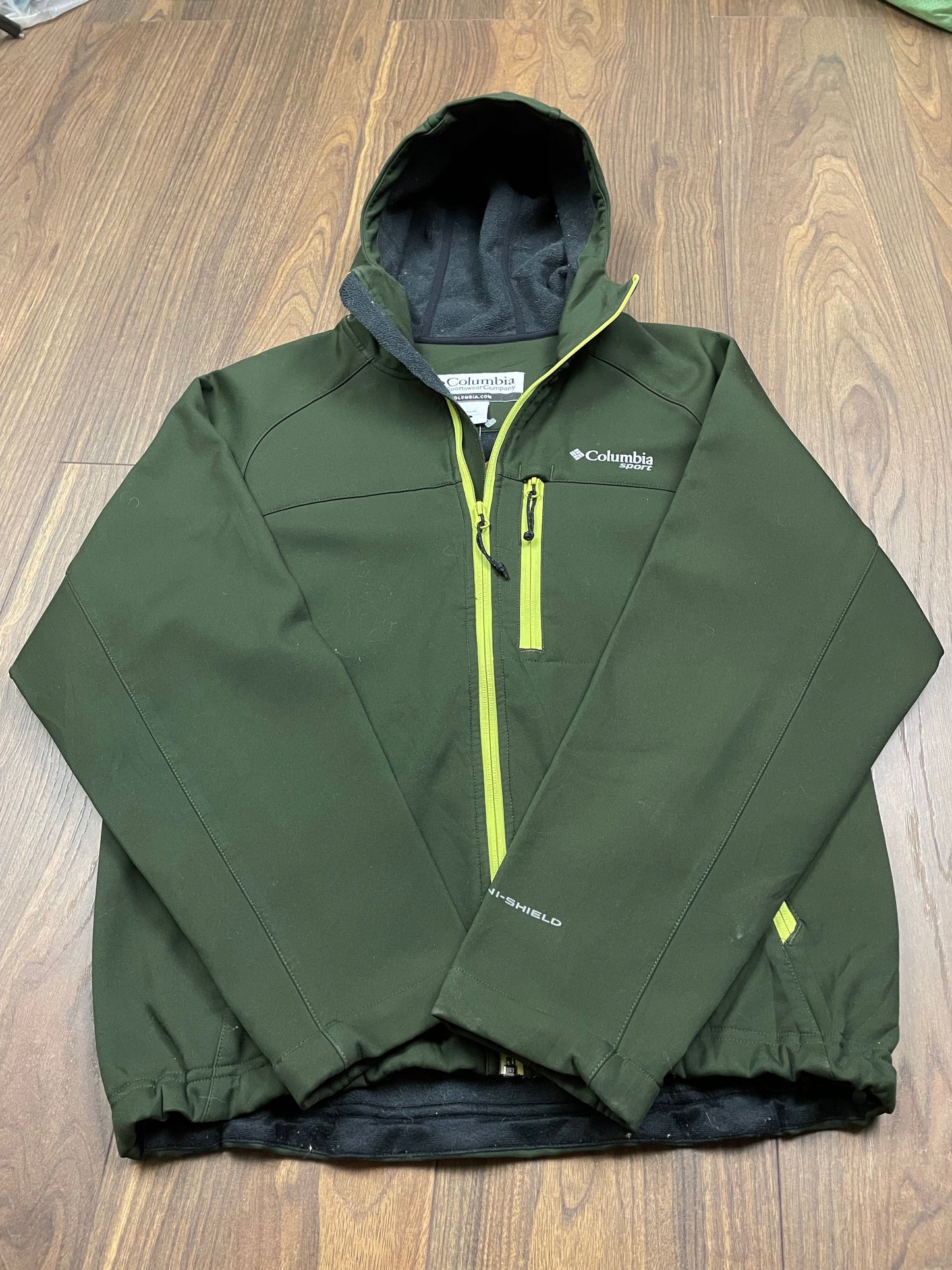 Αθλητικό Ανδρικό Τζάκετ COLUMBIA σε Κυπαρισσί χρώμα (Medium)