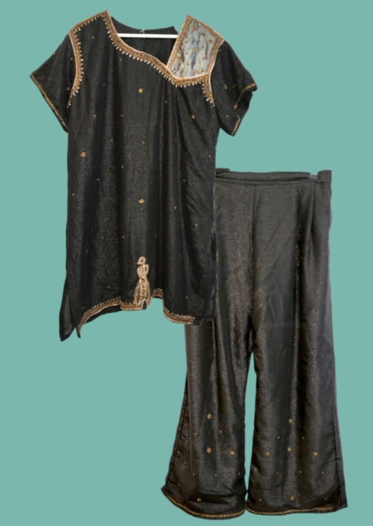 Έθνικ Γυναικείο Lurex Σετ (Μπλούζα - Παντελόνι) σε Μαύρο Χρώμα με Χρυσές και Ασημί λεπτομέρειες (XL/2XL)
