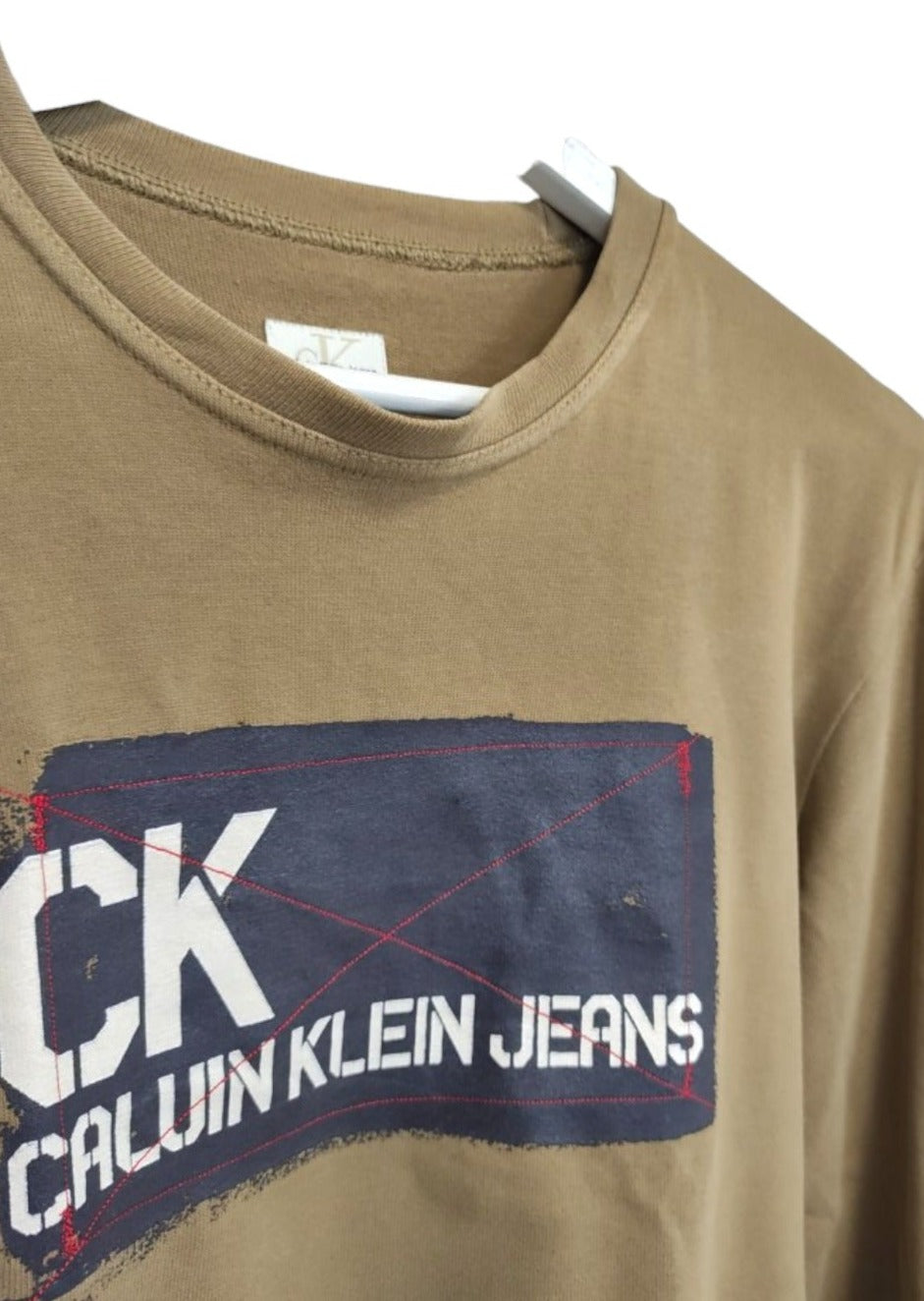 Ανδρική Μπλούζα CALVIN KLEIN στο χρώμα του Πούρου (Medium)