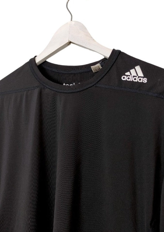 Εφαρμοστή. Αθλητική Ανδρική Μπλούζα - T-Shirt ADIDAS Techfit Compression σε Μαύρο χρώμα (L/XL)