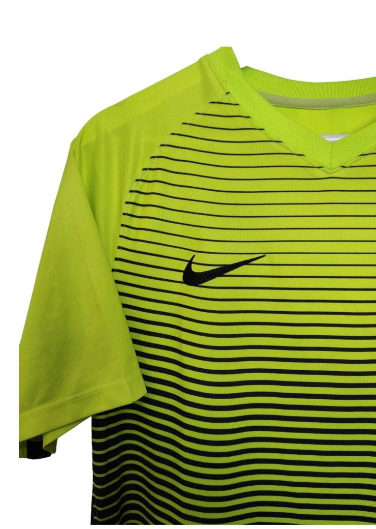 Αθλητική, Ανδρική Μπλούζα - T-Shirt NIKE σε Λαχανί χρώμα (Small)