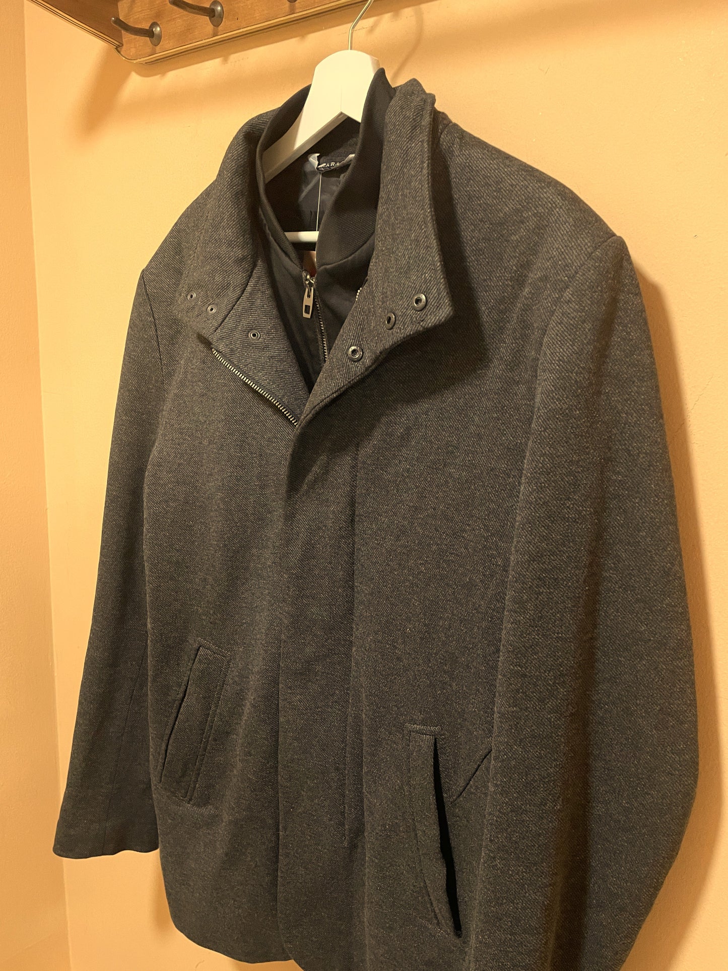 Ανδρικό Ημίπαλτο ZARA Man σε Σκούρο Γκρι Χρώμα (Medium)