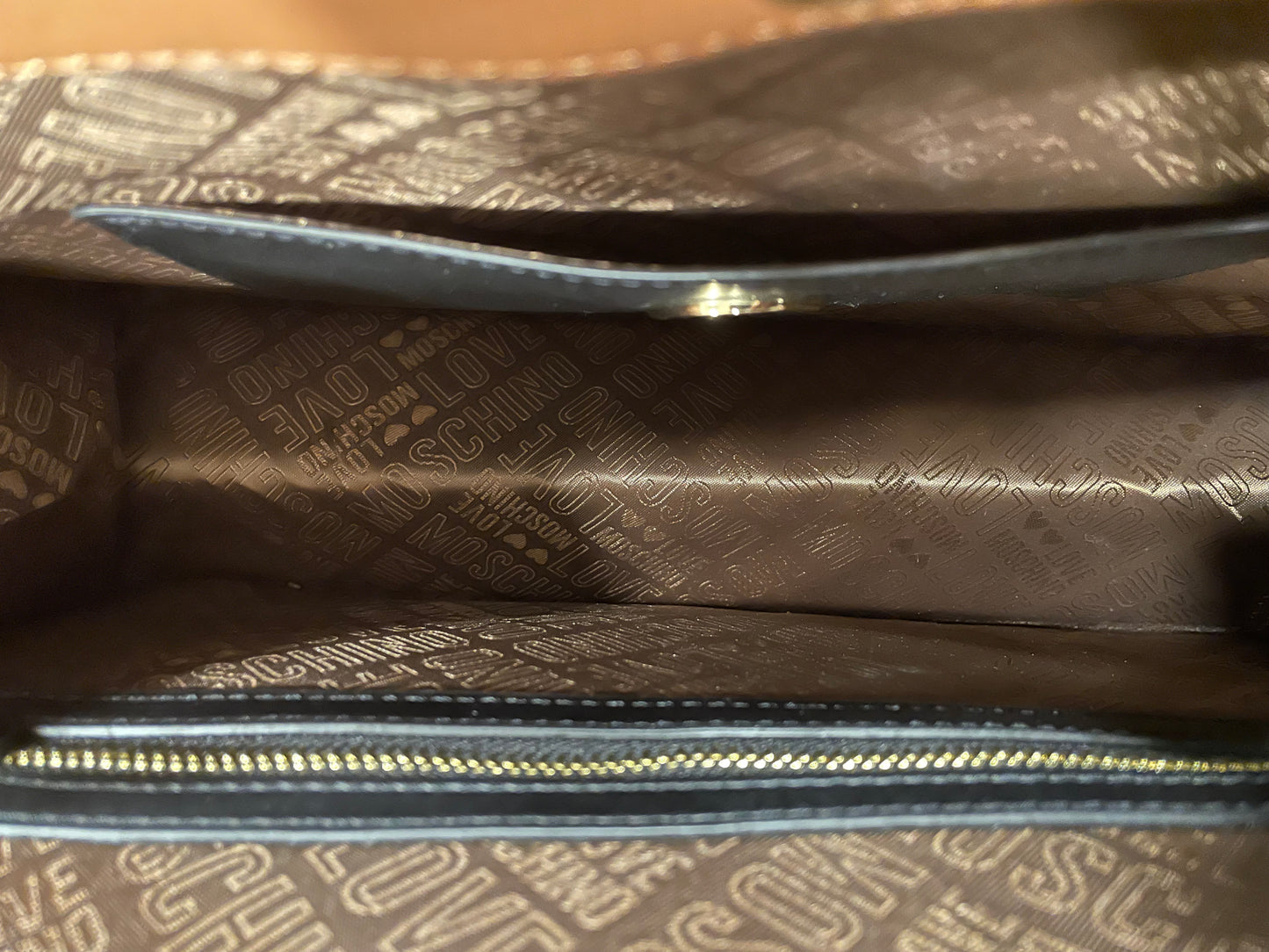 Stock, Γυναικεία Τσάντα LOVE MOSCHINO σε Ταμπά χρώμα