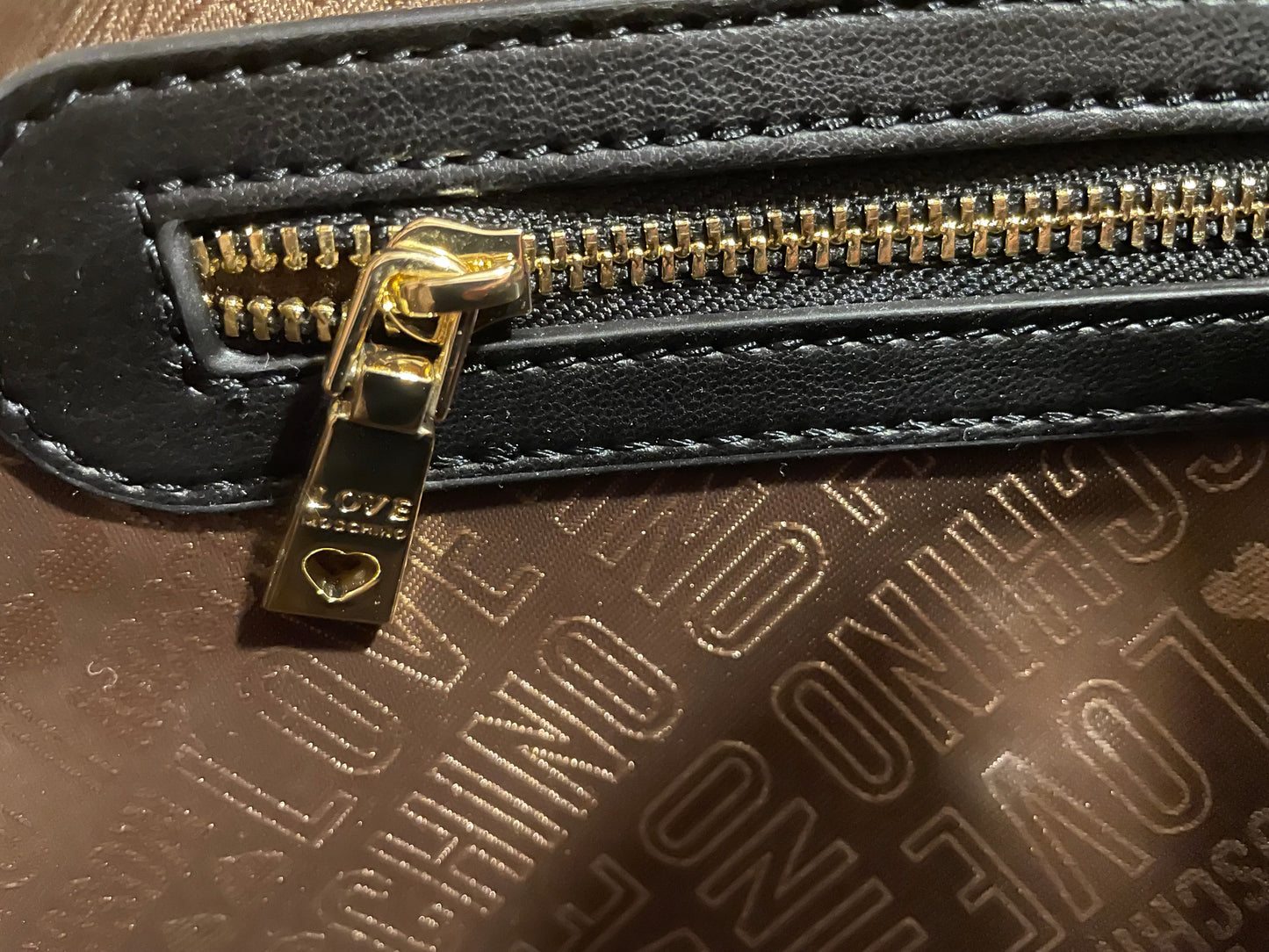 Stock, Γυναικεία Τσάντα LOVE MOSCHINO σε Ταμπά χρώμα