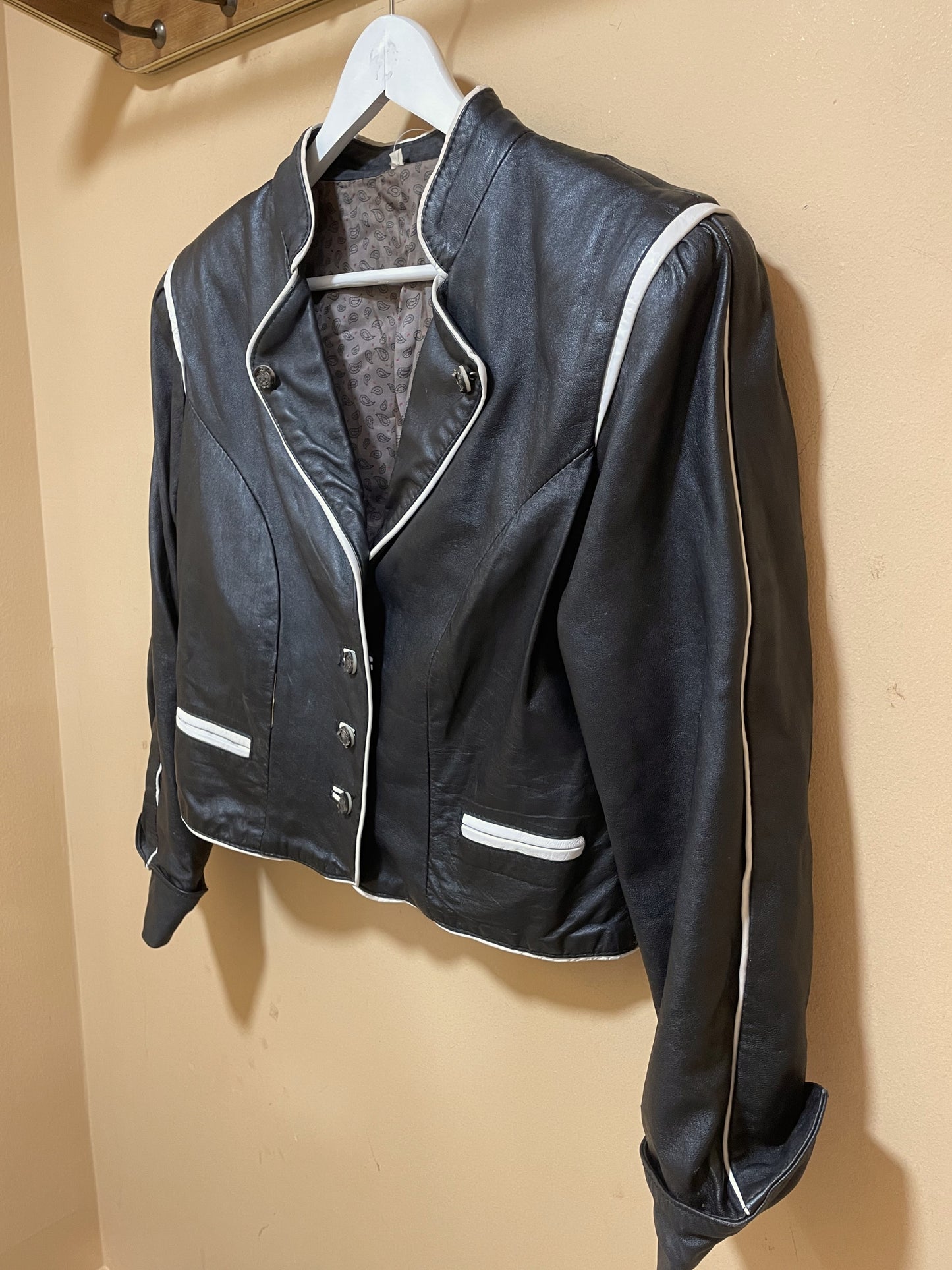 Ιταλικό, Δερμάτινο Γυναικείο Τζάκετ / Πανωφόρι σε Μαύρο χρώμα (S/M)