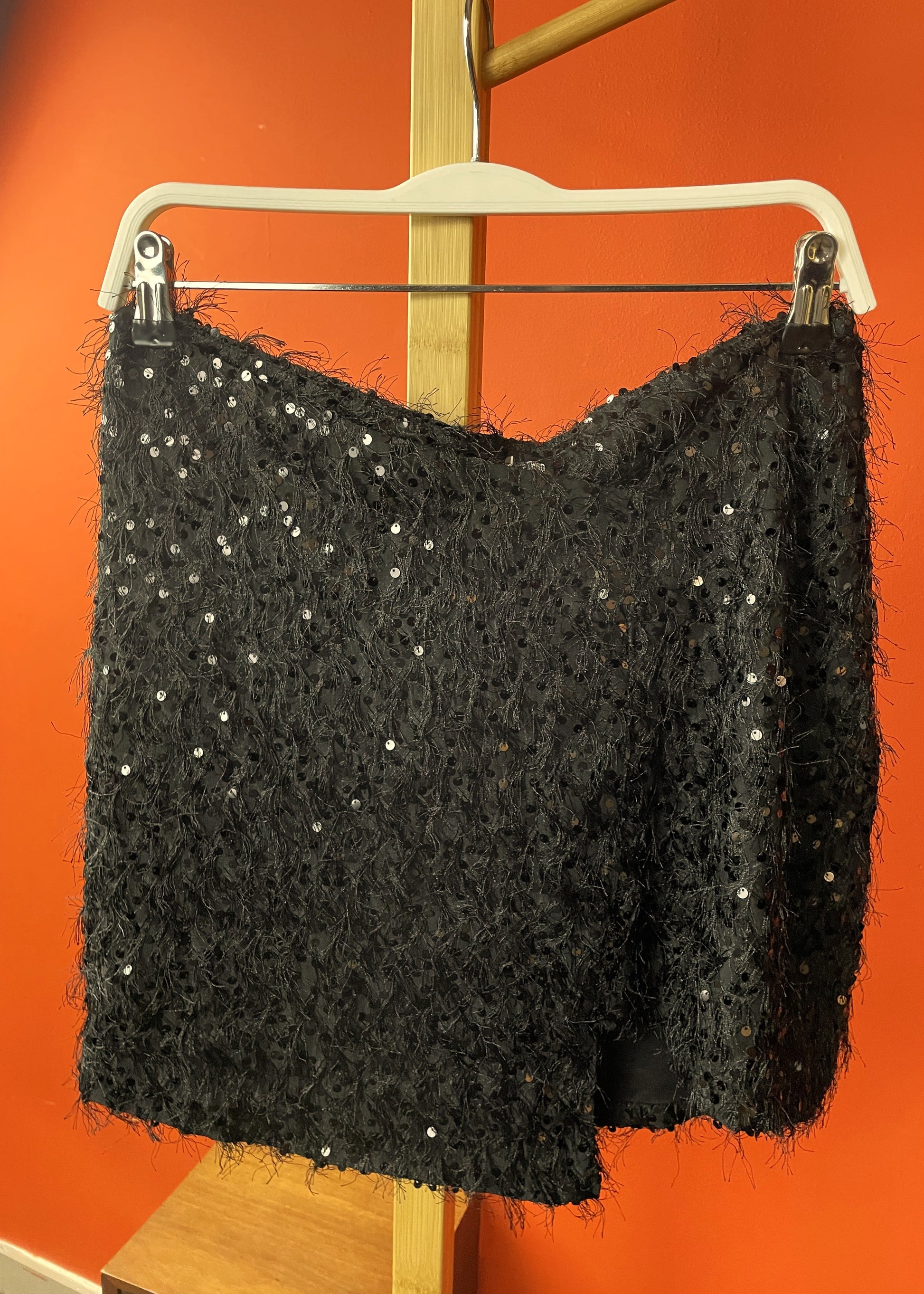 Stock, Αμπιγιέ Φούστα με Παγιέτες PRETTY LITTLE THING Plus σε Μαύρο χρώμα