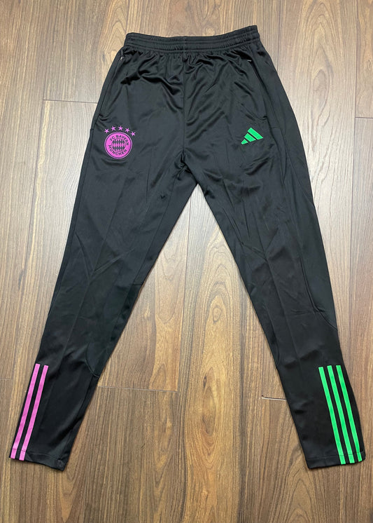 Γυναικεία Αθλητική Φόρμα ADIDAS FC BAYERN MUNCHEN σε Μαύρο χρώμα (Small)