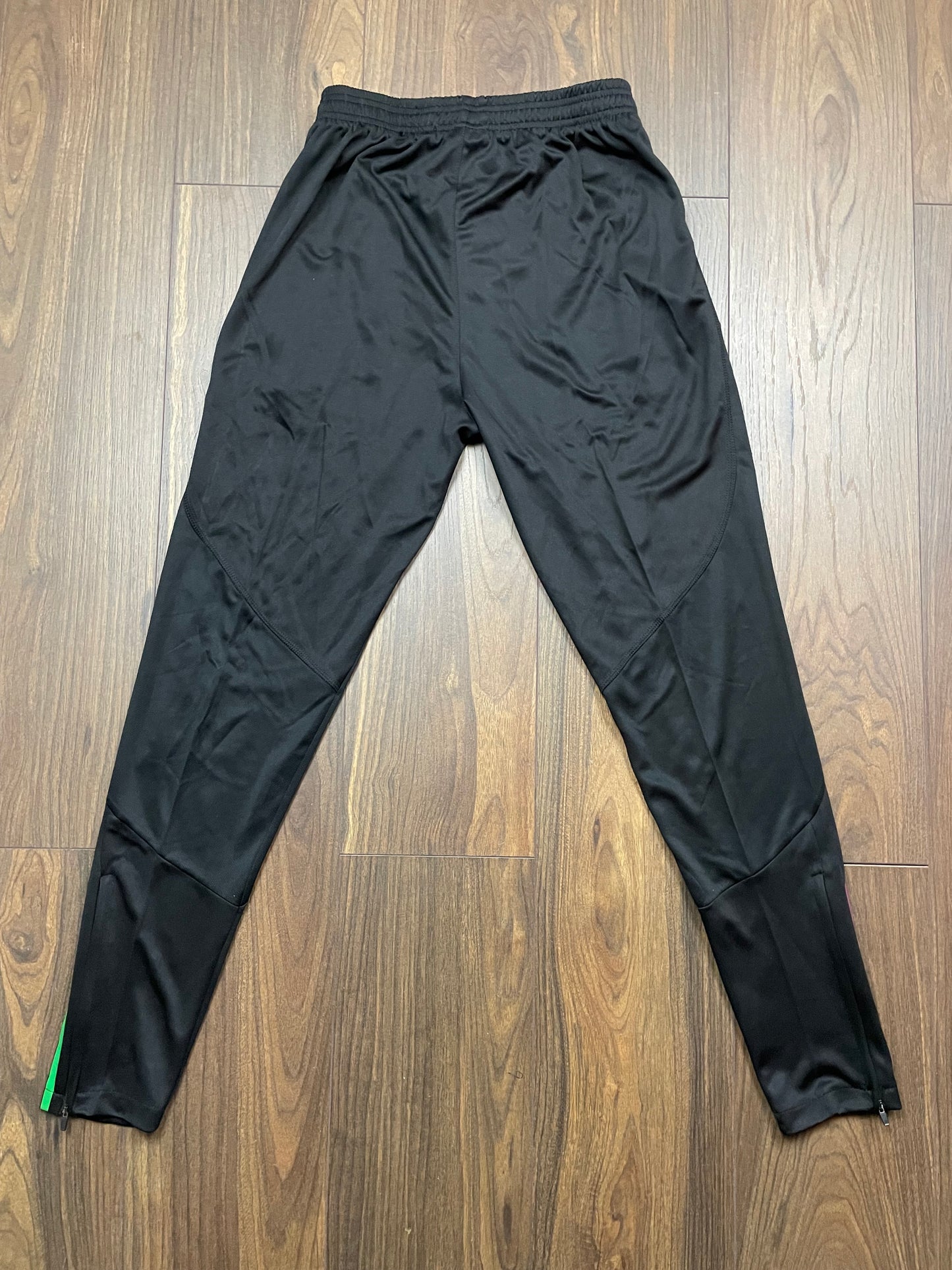 Γυναικεία Αθλητική Φόρμα ADIDAS FC BAYERN MUNCHEN σε Μαύρο χρώμα (Small)