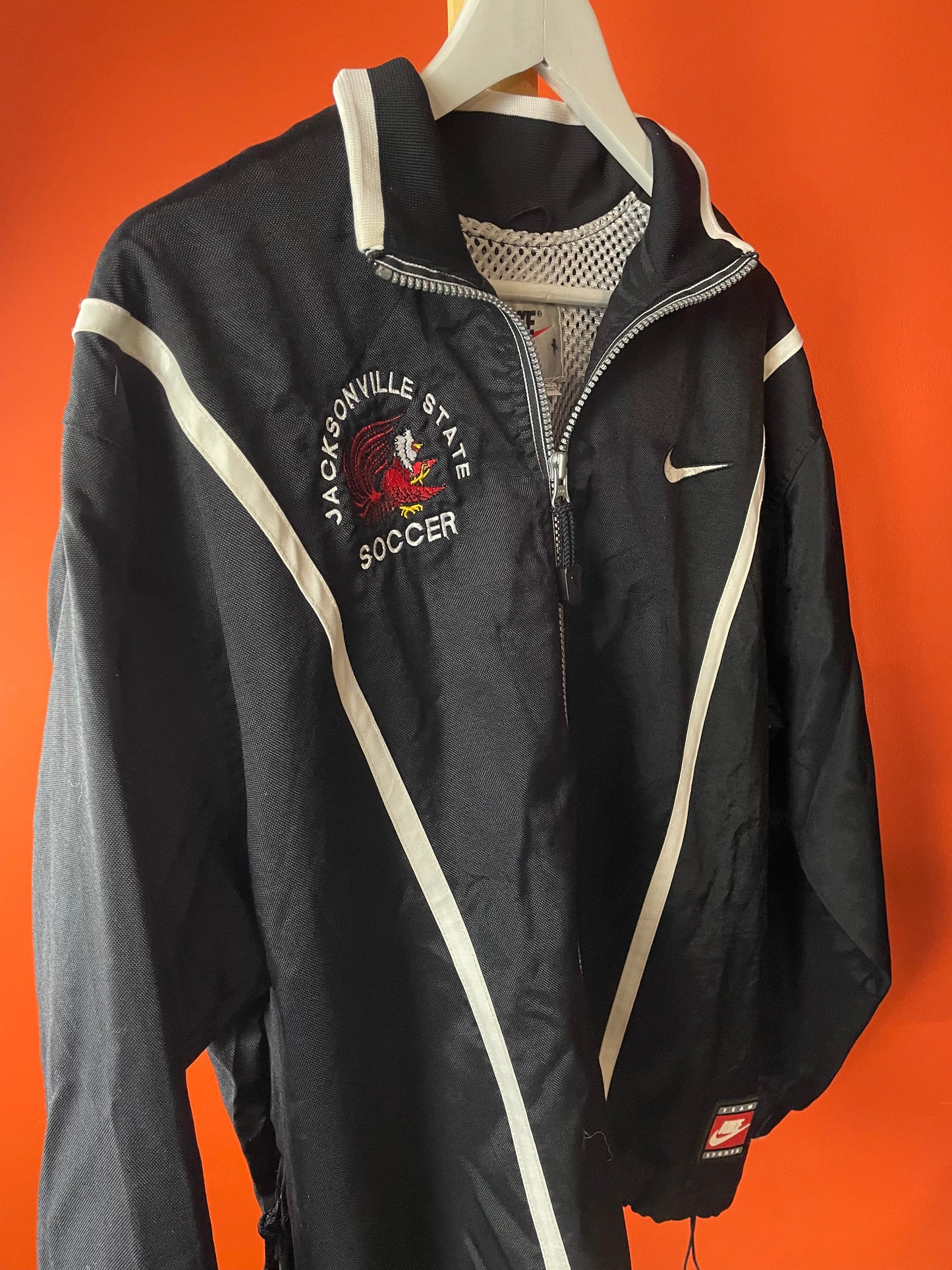 Αθλητικό Ανδρικό Τζάκετ ΝIKE Jacksonville State Soccer σε Μαύρο χρώμα (Άνετο M)