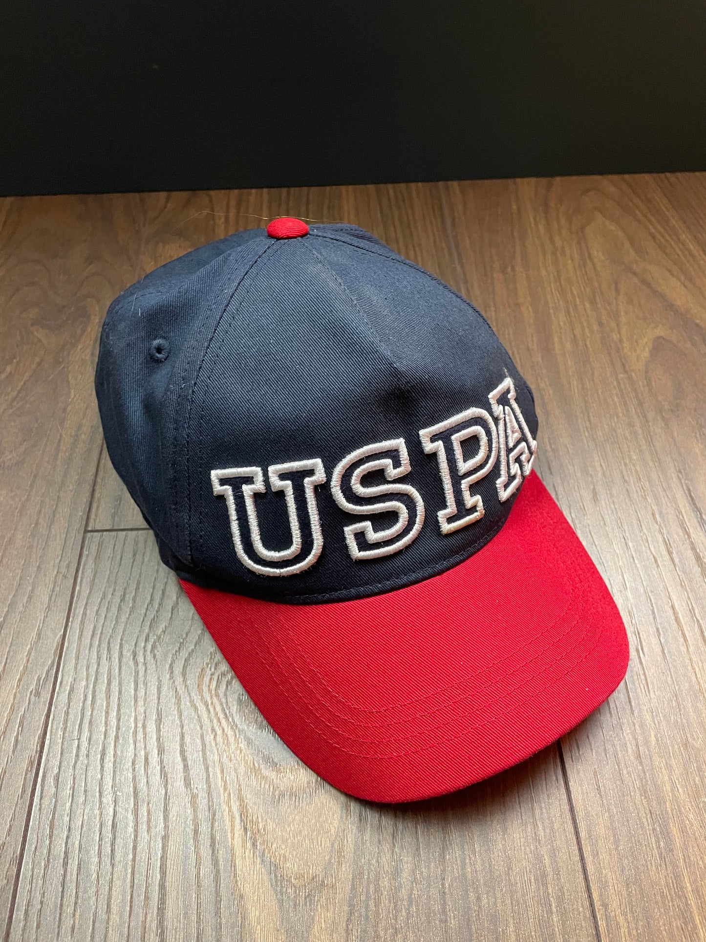 Καπέλο / Τζόκεϊ USPA σε Σκούρο Μπλε / Κόκκινο χρώμα