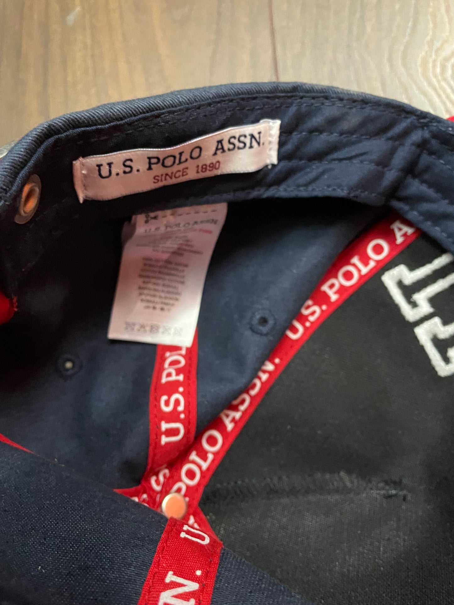 Καπέλο / Τζόκεϊ USPA σε Σκούρο Μπλε / Κόκκινο χρώμα