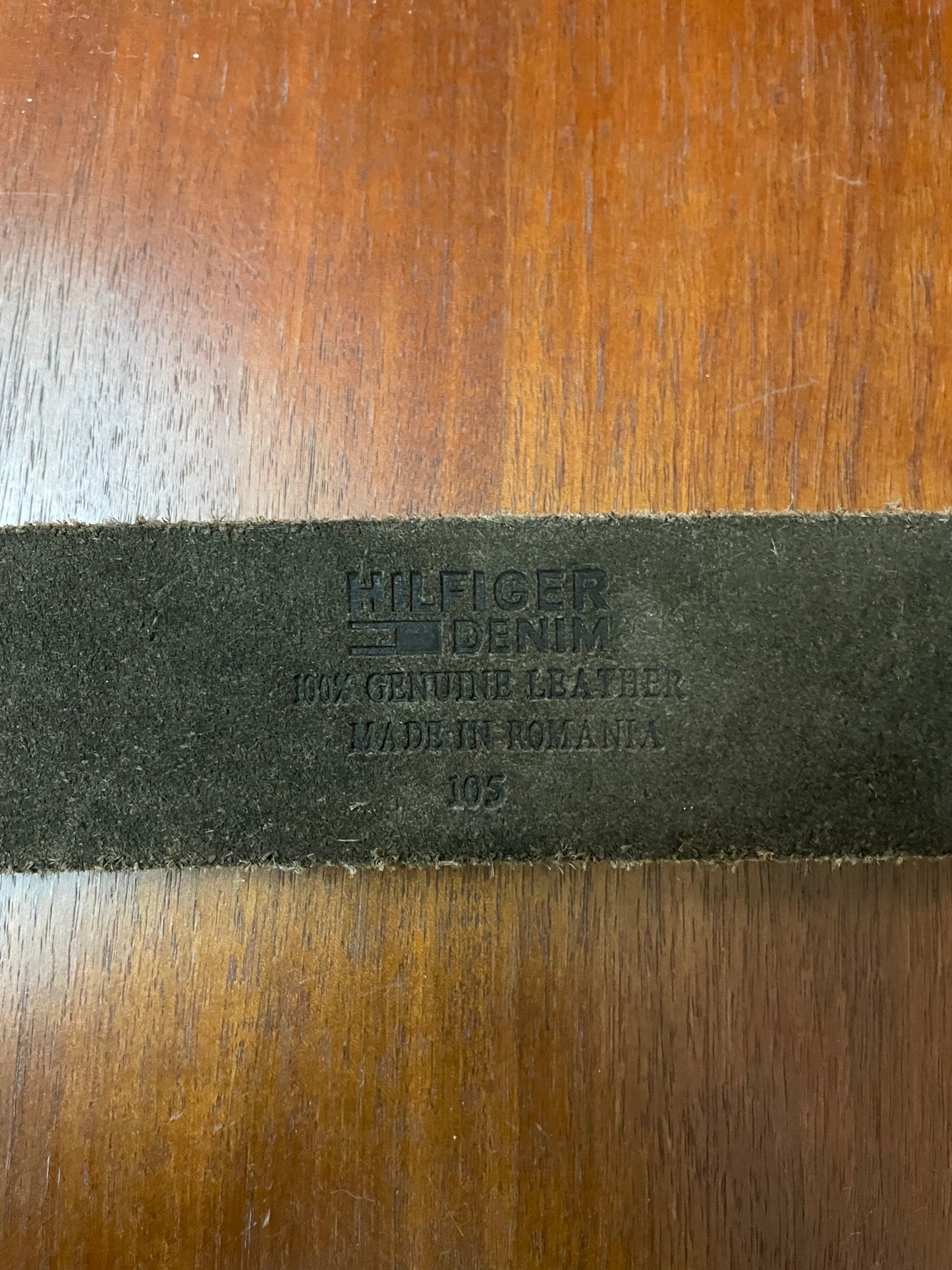 Stock, Δερμάτινη Ζώνη TOMMY HILFIGER σε Μαύρο Χρώμα με Μεταλλική Τόκα