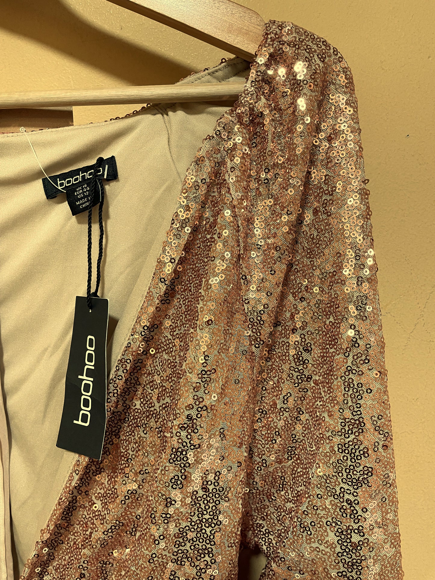 Stock, Αμπιγιέ Φόρεμα με Παγιέτες BOOHOO σε Σομόν χρώμα (XL)