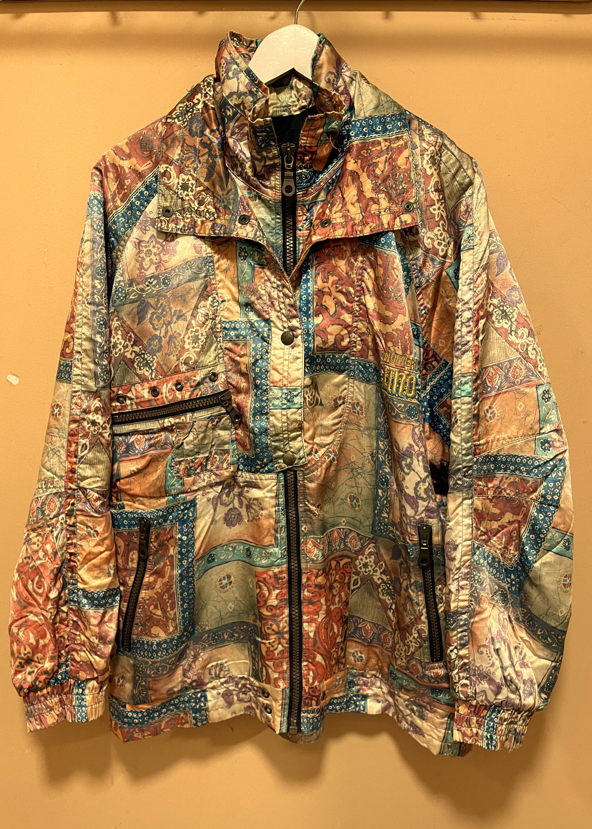Vintage Γυναικείο Μπουφάν NUMERO UNO σε παλ Μπεζ/Χρυσό χρώμα