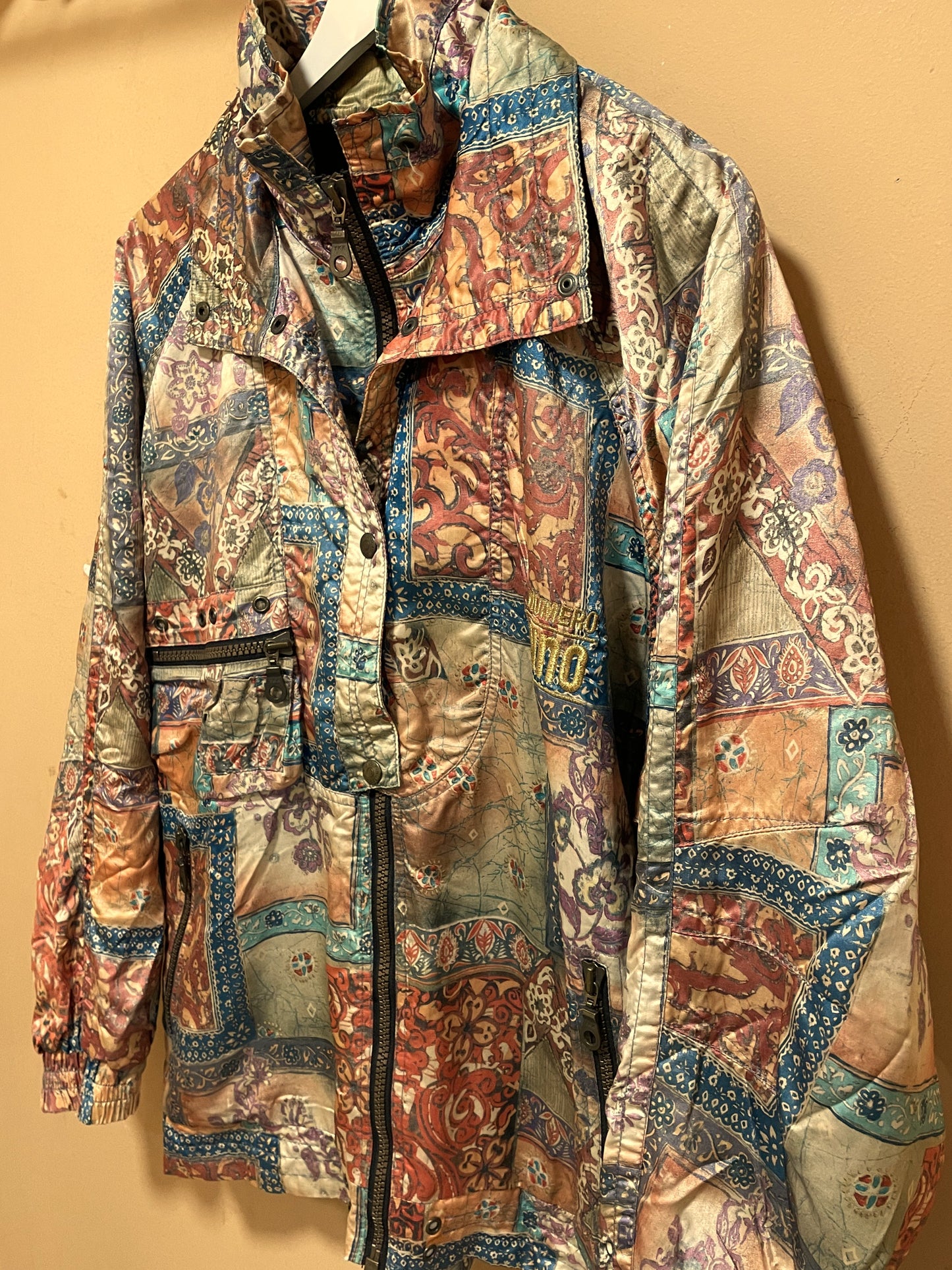 Vintage Γυναικείο Μπουφάν NUMERO UNO σε παλ Μπεζ/Χρυσό χρώμα (Large)