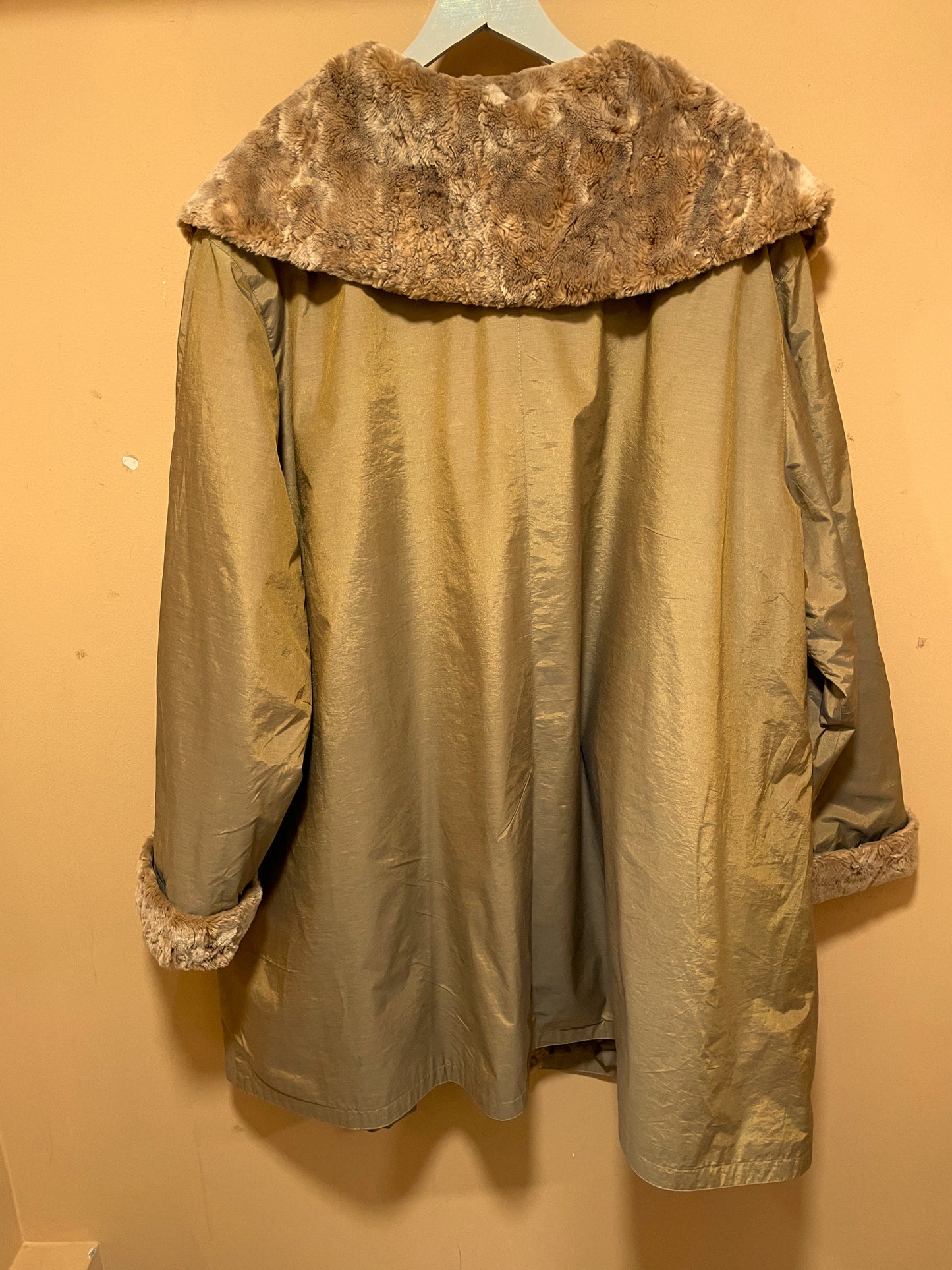 Vintage Γυναικείο, Μακρύ Μπουφάν με Γούνα COGITO σε Μπεζ/Χρυσό χρώμα (XL)