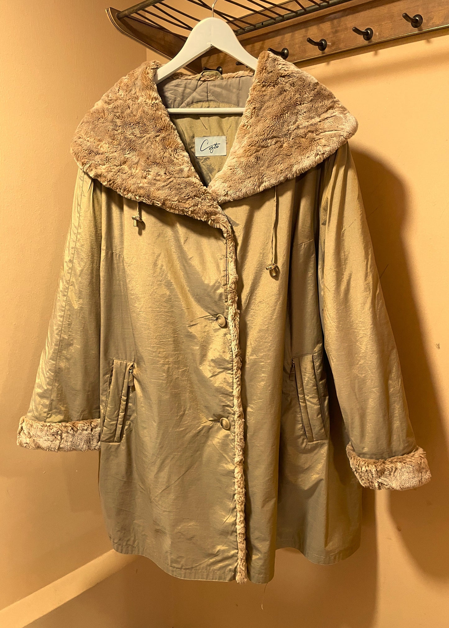 Vintage Γυναικείο, Μακρύ Μπουφάν με Γούνα COGITO σε Μπεζ/Χρυσό χρώμα