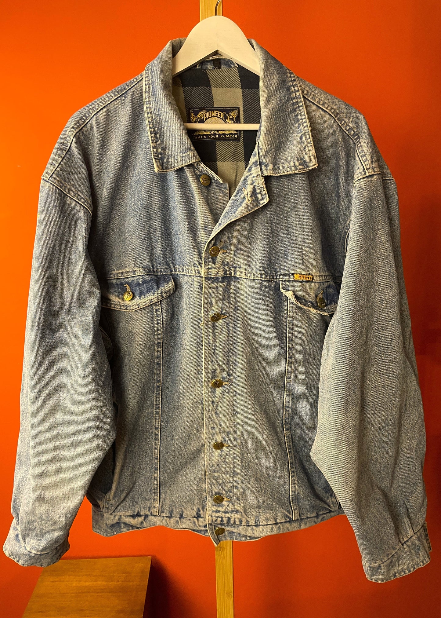 UNIQUE ITEM: Vintage, 90's Ανδρικό Τζιν Τζάκετ PIONEER 300630403 σε Ξεθωριασμένο Denim 