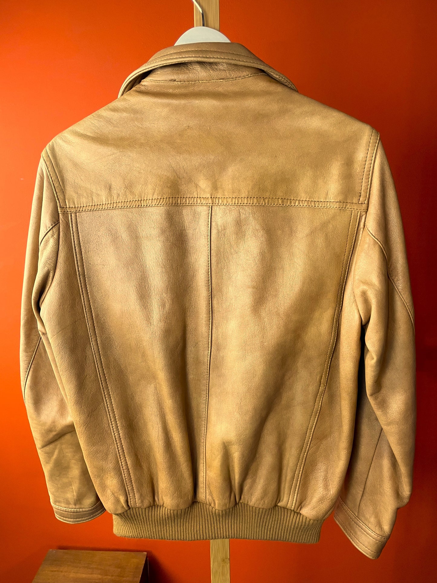 Vintage, Δερμάτινο Γυναικείο Τζάκετ / Πανωφόρι MEIKER σε Καμηλό χρώμα (Άνετο Medium)