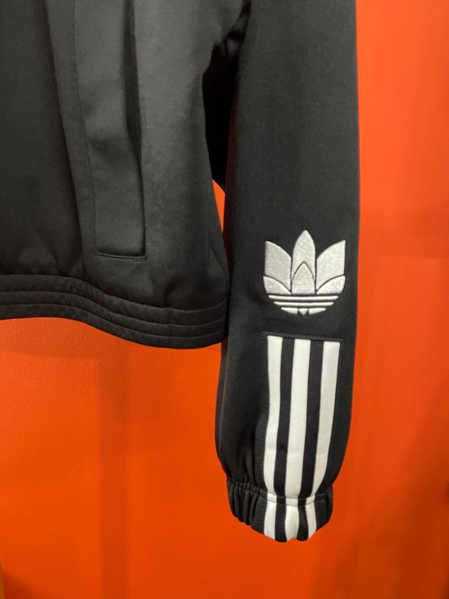 Γυναικεία Αθλητική Ζακέτα ADIDAS σε Μαύρο χρώμα (Oversized M - Καλύπτει άνετα και L)